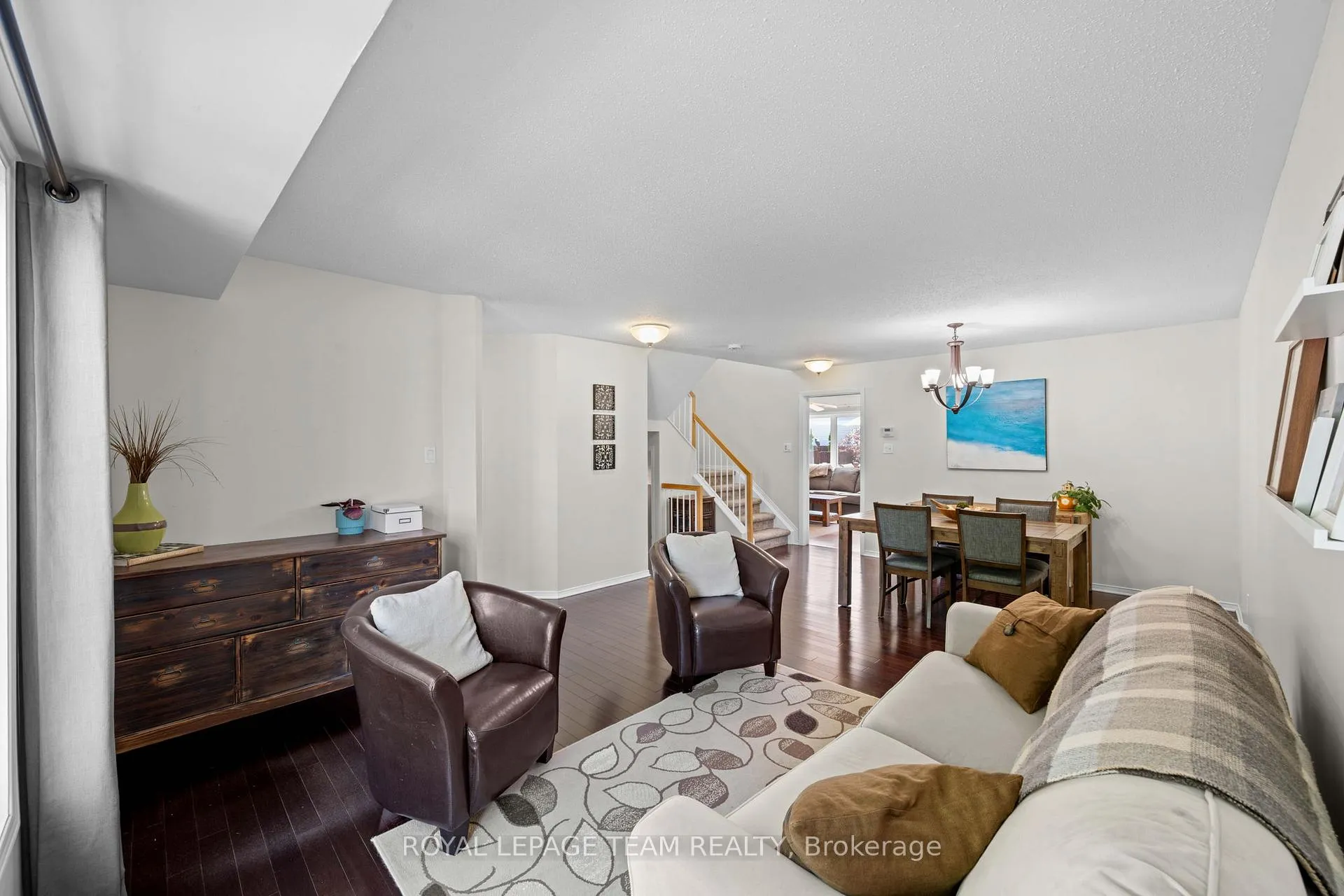 Photo 9 of 73 Deerfox Drive, Ottawa, Barrhaven - Longfields — HOMEH