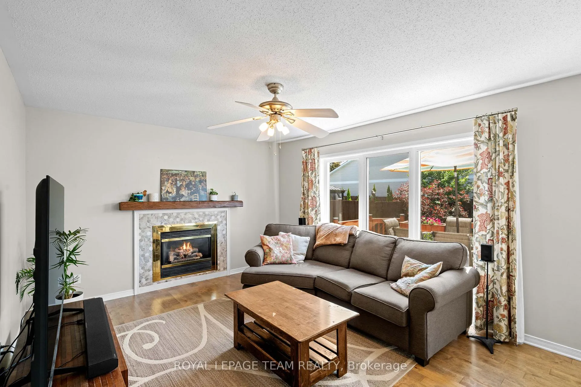 Photo 13 of 73 Deerfox Drive, Ottawa, Barrhaven - Longfields — HOMEH
