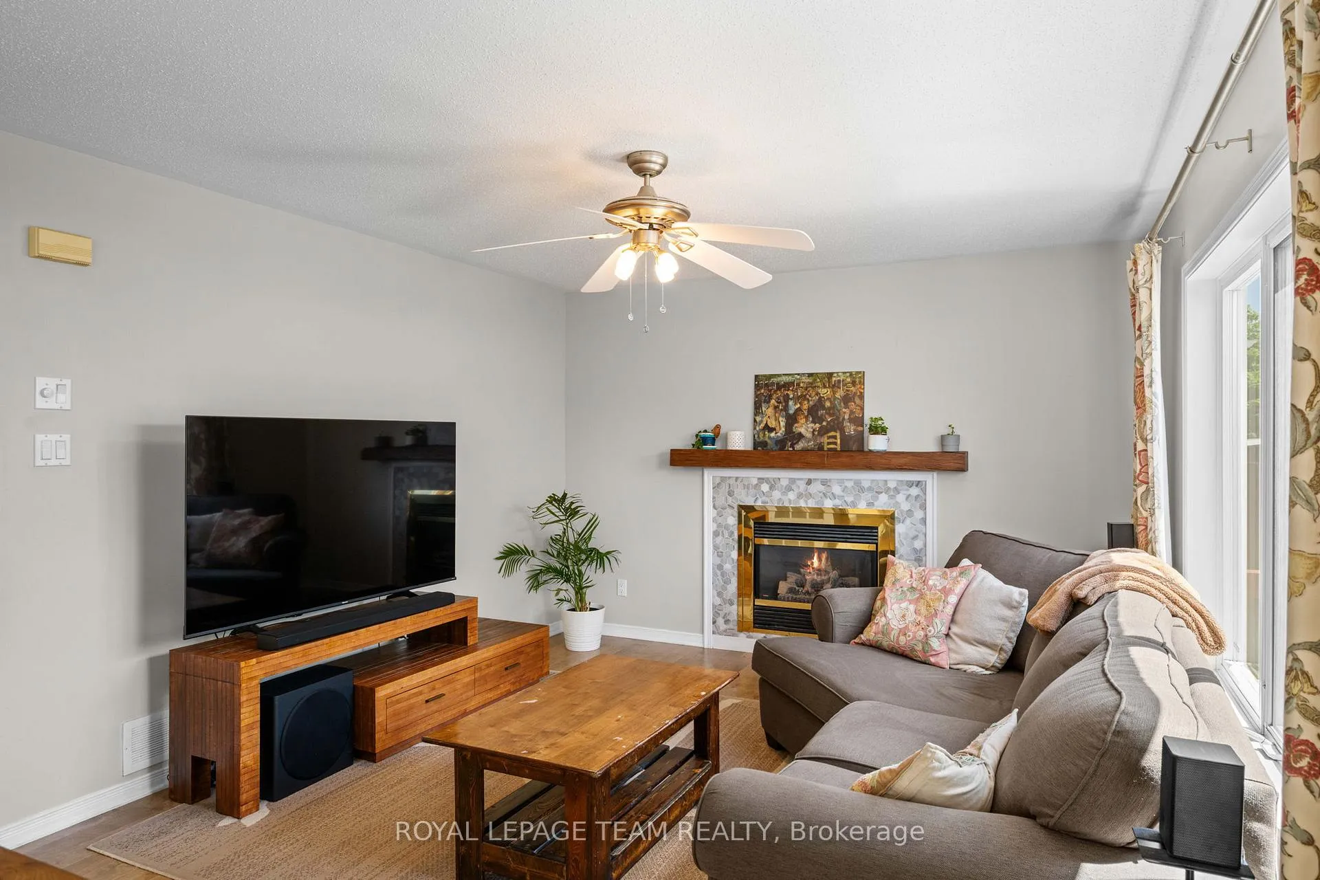 Photo 15 of 73 Deerfox Drive, Ottawa, Barrhaven - Longfields — HOMEH