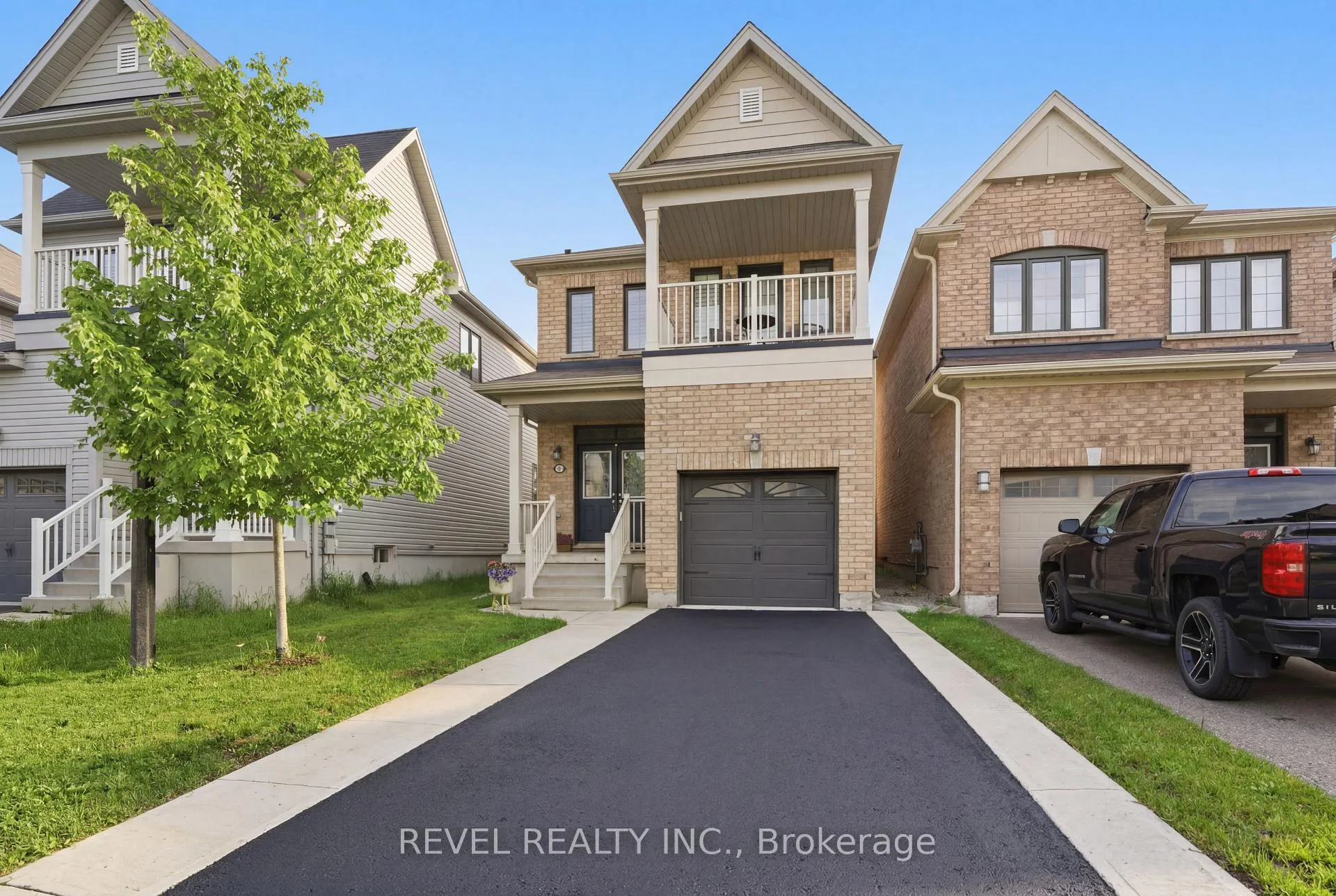 Photo 2 of 35 Arnold Marshall Boulevard, Haldimand — HOMEH
