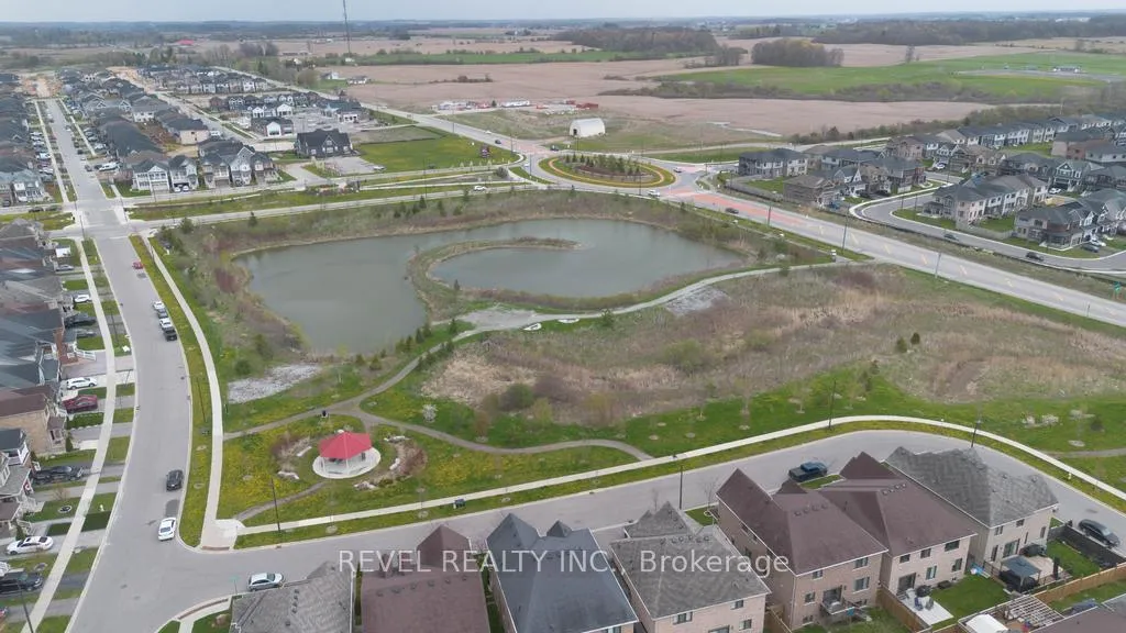 Photo 33 of 35 Arnold Marshall Boulevard, Haldimand — HOMEH