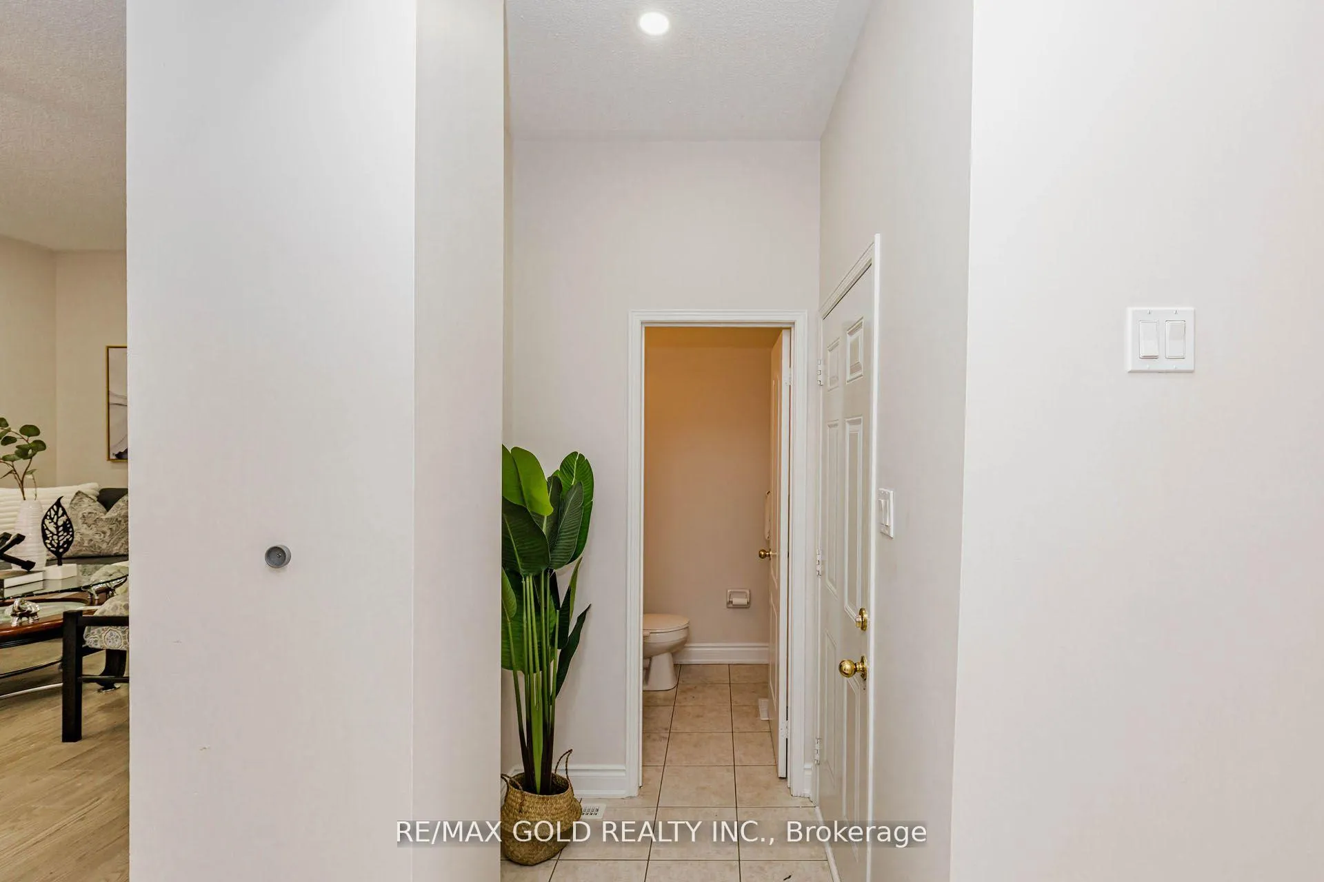 Photo 17 of 48 Sugarberry Drive, Brampton, Credit Valley — HOMEH