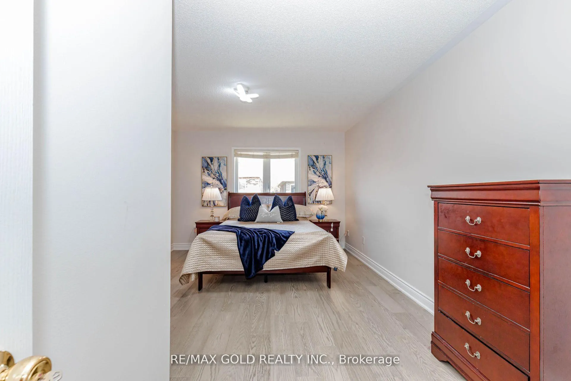 Photo 21 of 48 Sugarberry Drive, Brampton, Credit Valley — HOMEH