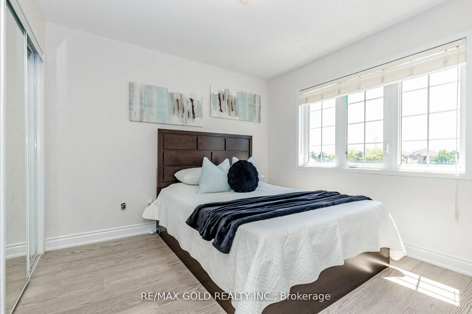 Photo 25 of 48 Sugarberry Drive, Brampton, Credit Valley — HOMEH