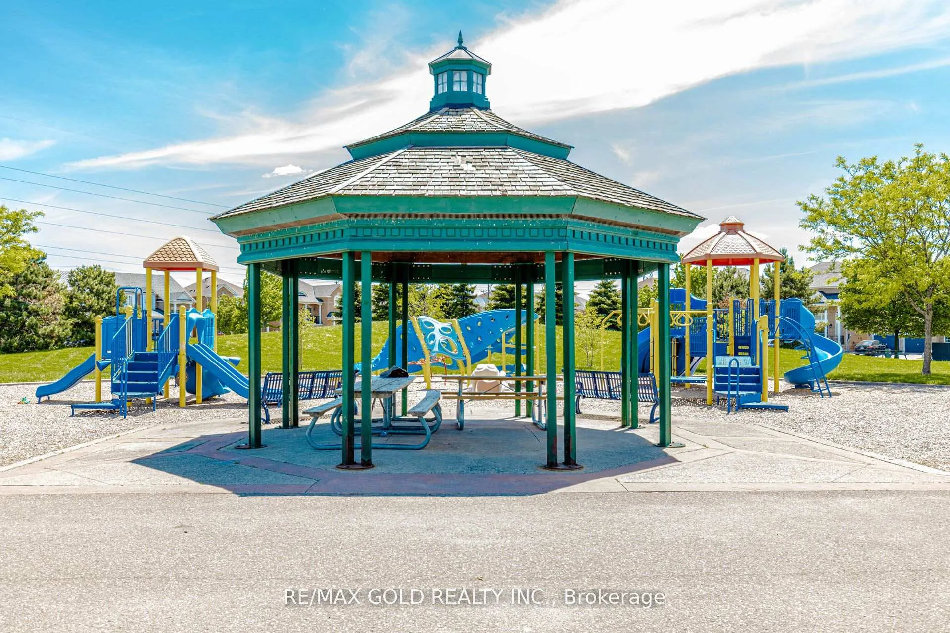 Photo 42 of 48 Sugarberry Drive, Brampton, Credit Valley — HOMEH