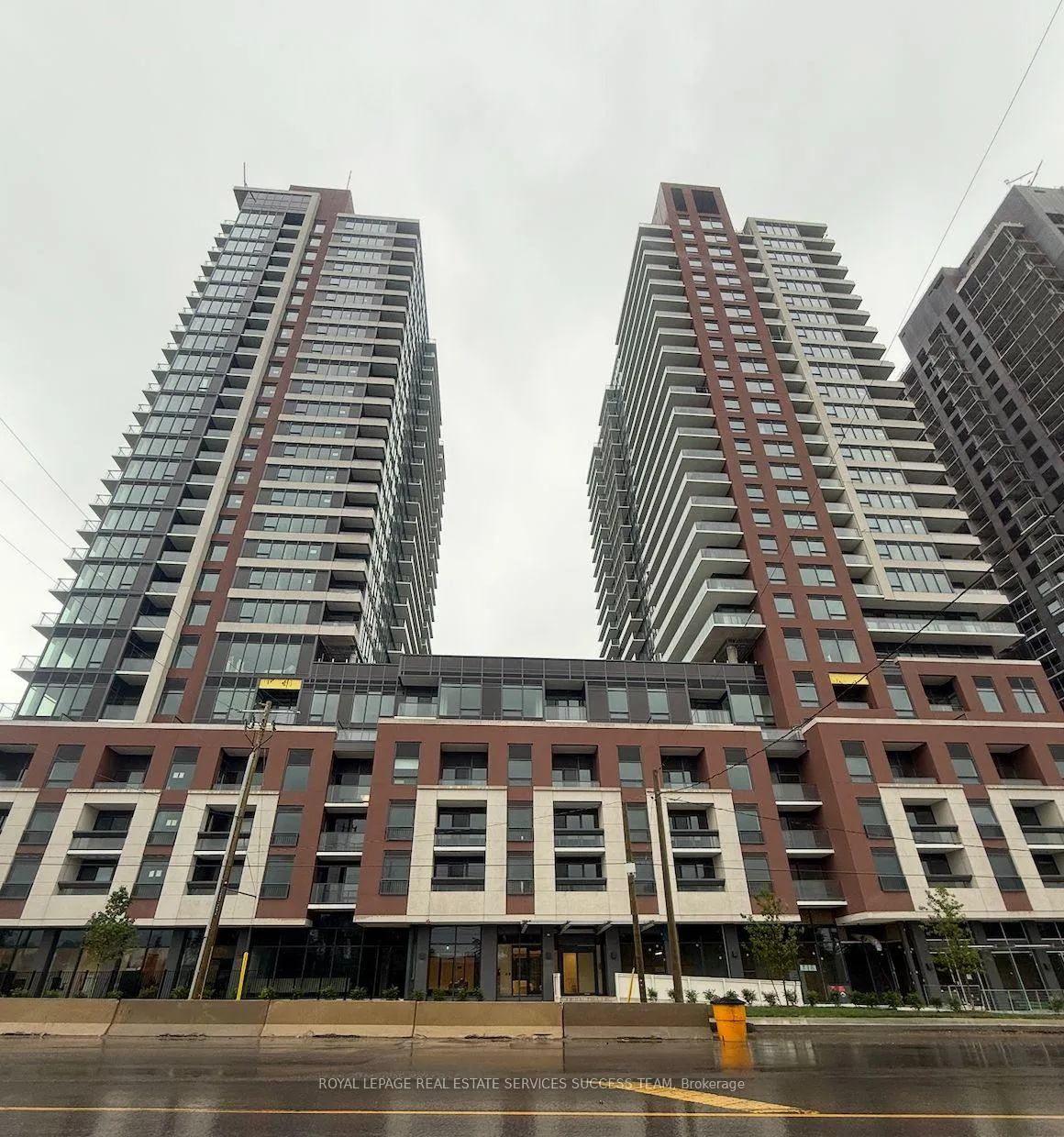 Front of Unit 200, 4010 eglinton Avenue W