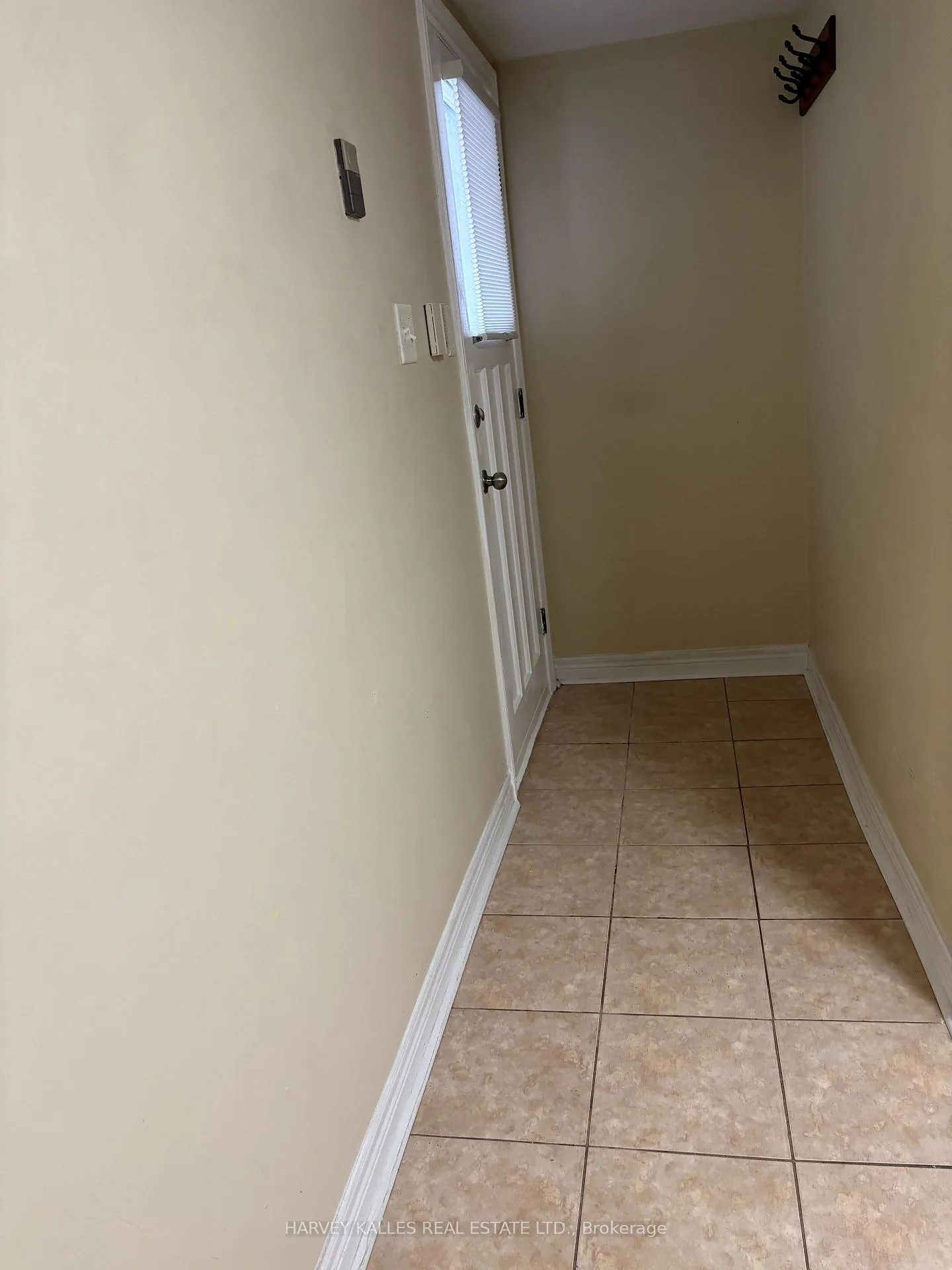 Photo 5 of Unit Bsmt, 72 Button Road, Vaughan, West Woodbridge — HOMEH