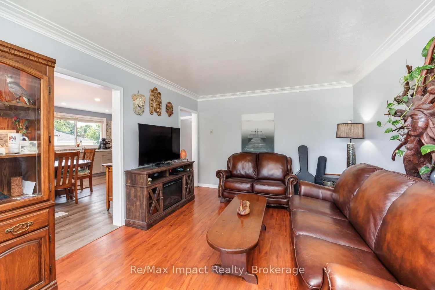 Photo 7 of 44 Brown Street, Clarington, Bowmanville — HOMEH