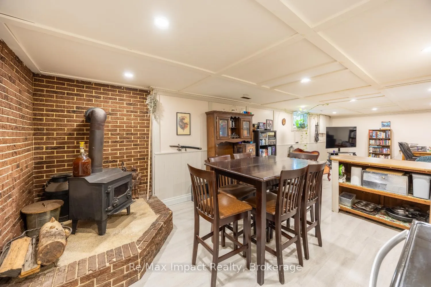 Photo 20 of 44 Brown Street, Clarington, Bowmanville — HOMEH