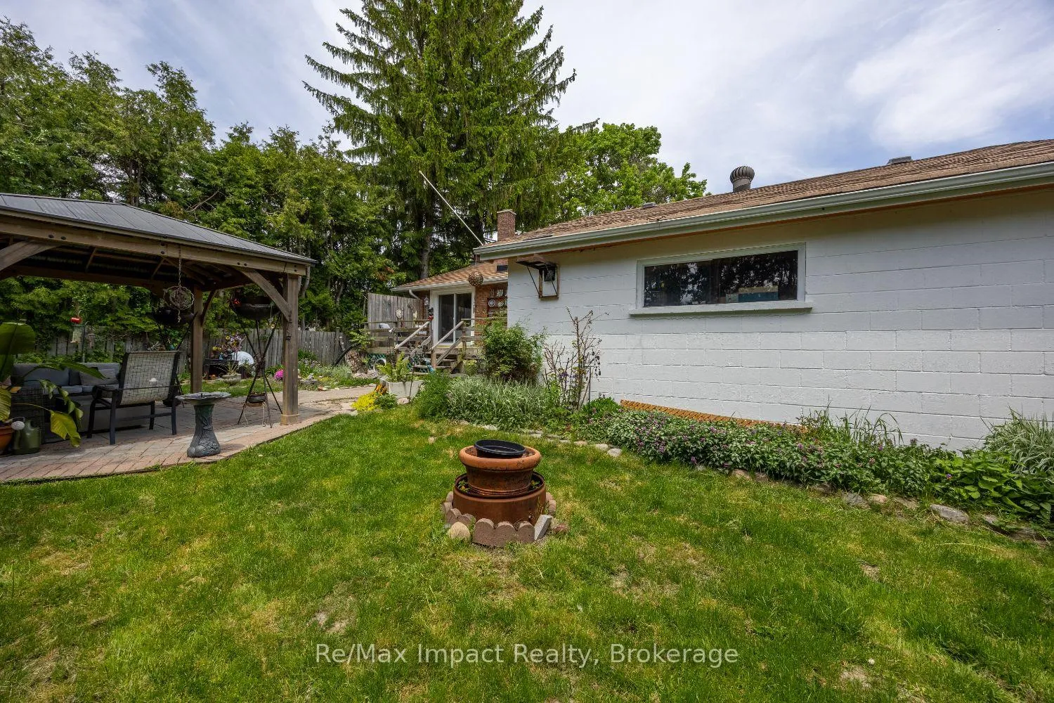 Photo 34 of 44 Brown Street, Clarington, Bowmanville — HOMEH