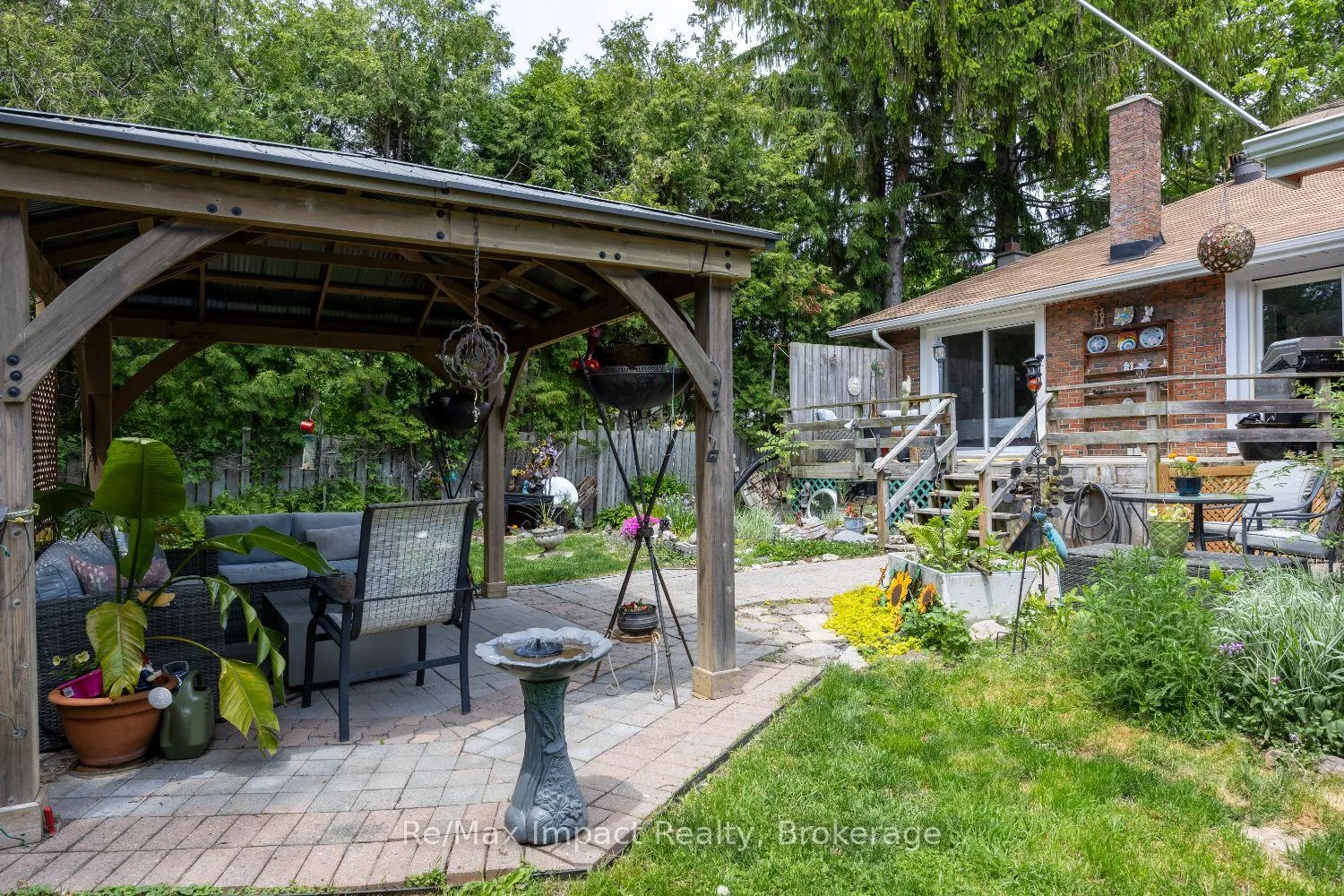 Photo 35 of 44 Brown Street, Clarington, Bowmanville — HOMEH
