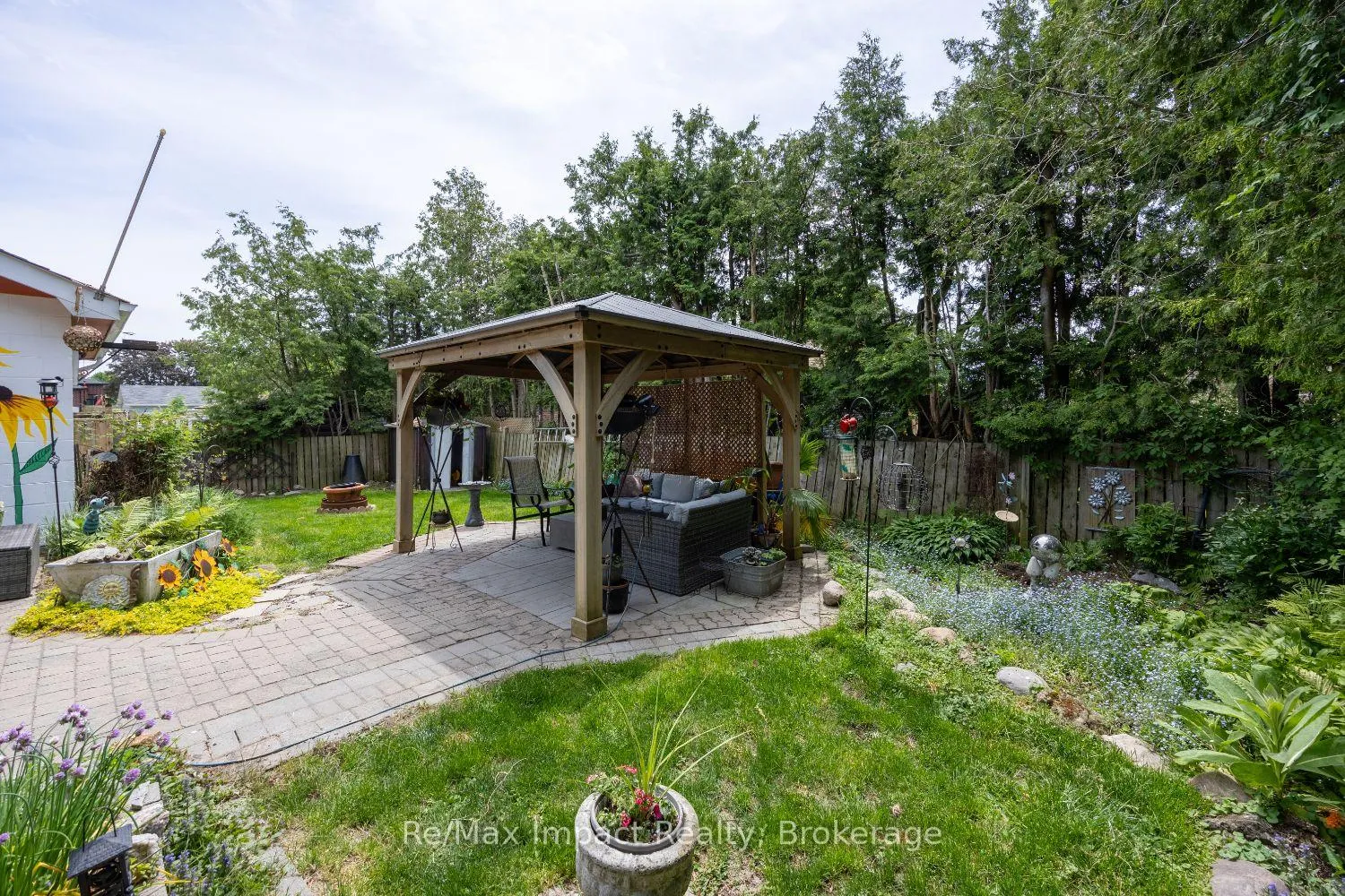 Photo 36 of 44 Brown Street, Clarington, Bowmanville — HOMEH