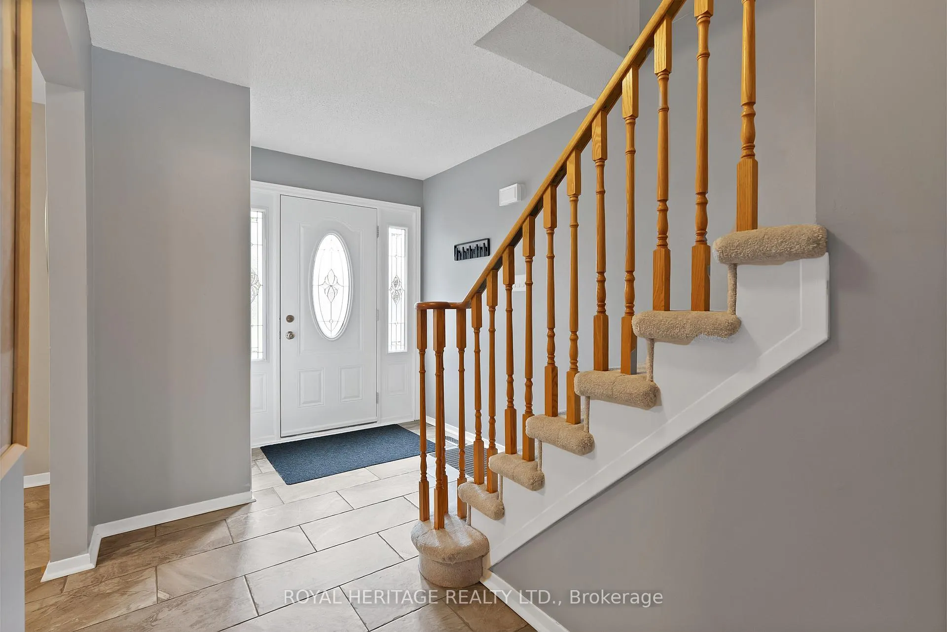 Photo 4 of 1235 Cedarcroft Crescent, Pickering, Liverpool — HOMEH