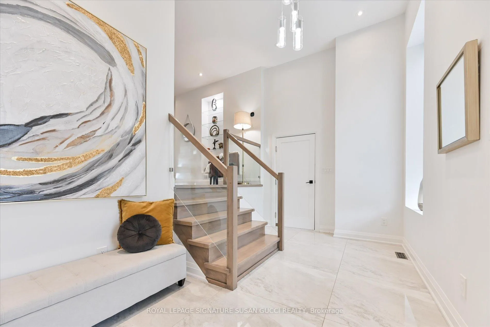 Photo 2 of 475 Donlands Avenue, Toronto, East York — HOMEH
