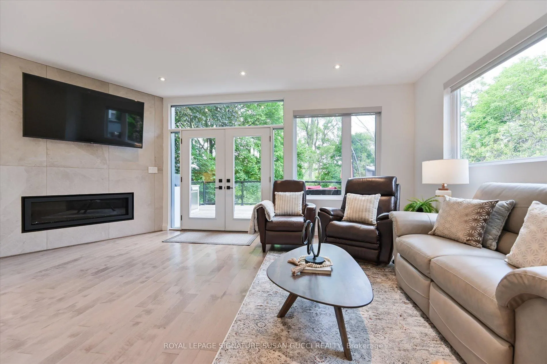 Photo 8 of 475 Donlands Avenue, Toronto, East York — HOMEH