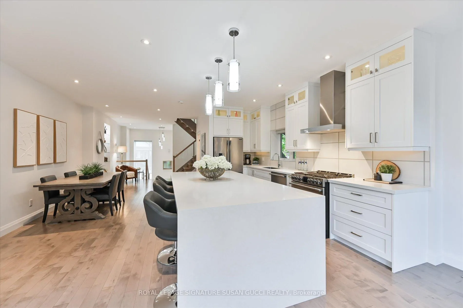 Photo 11 of 475 Donlands Avenue, Toronto, East York — HOMEH