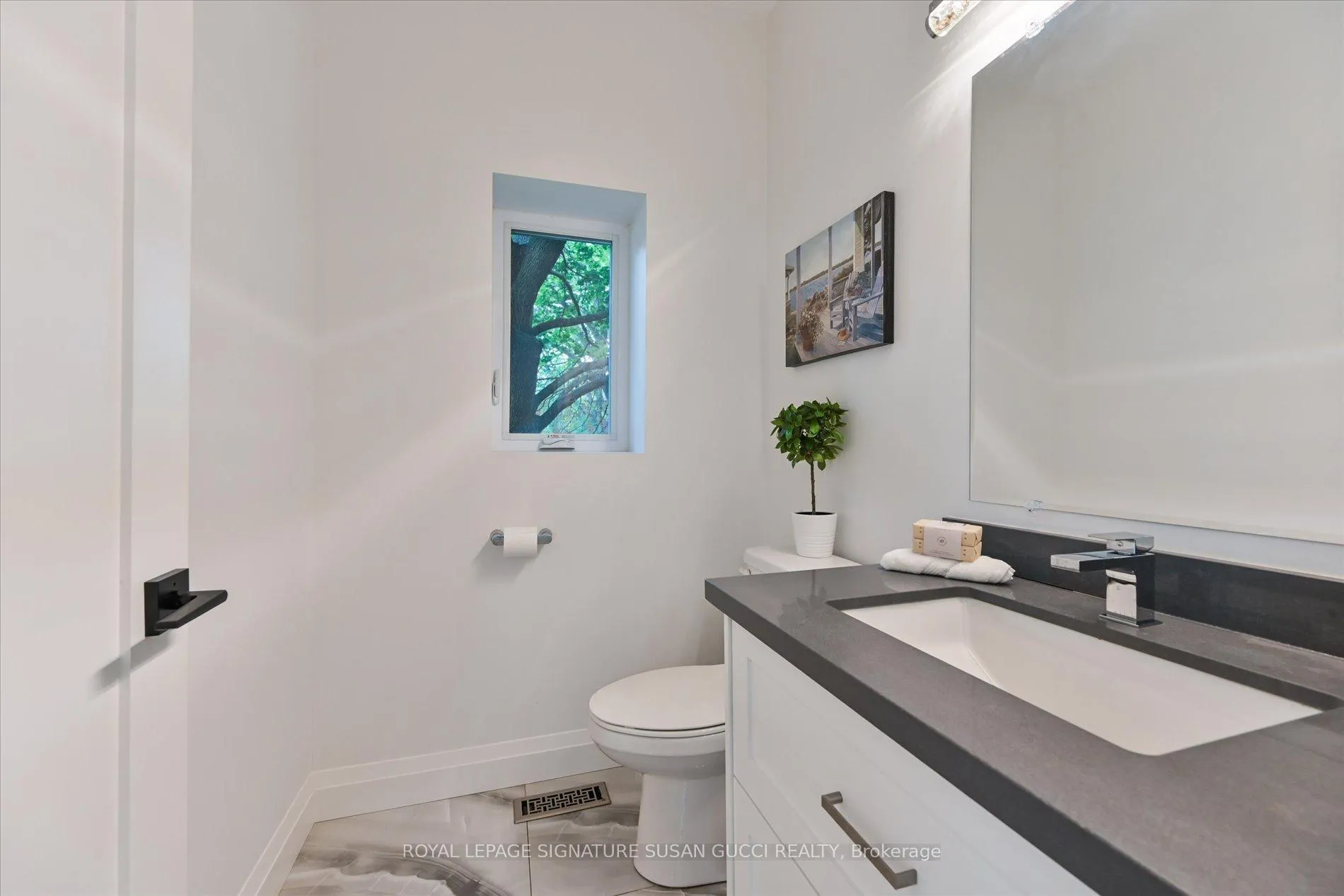 Photo 14 of 475 Donlands Avenue, Toronto, East York — HOMEH
