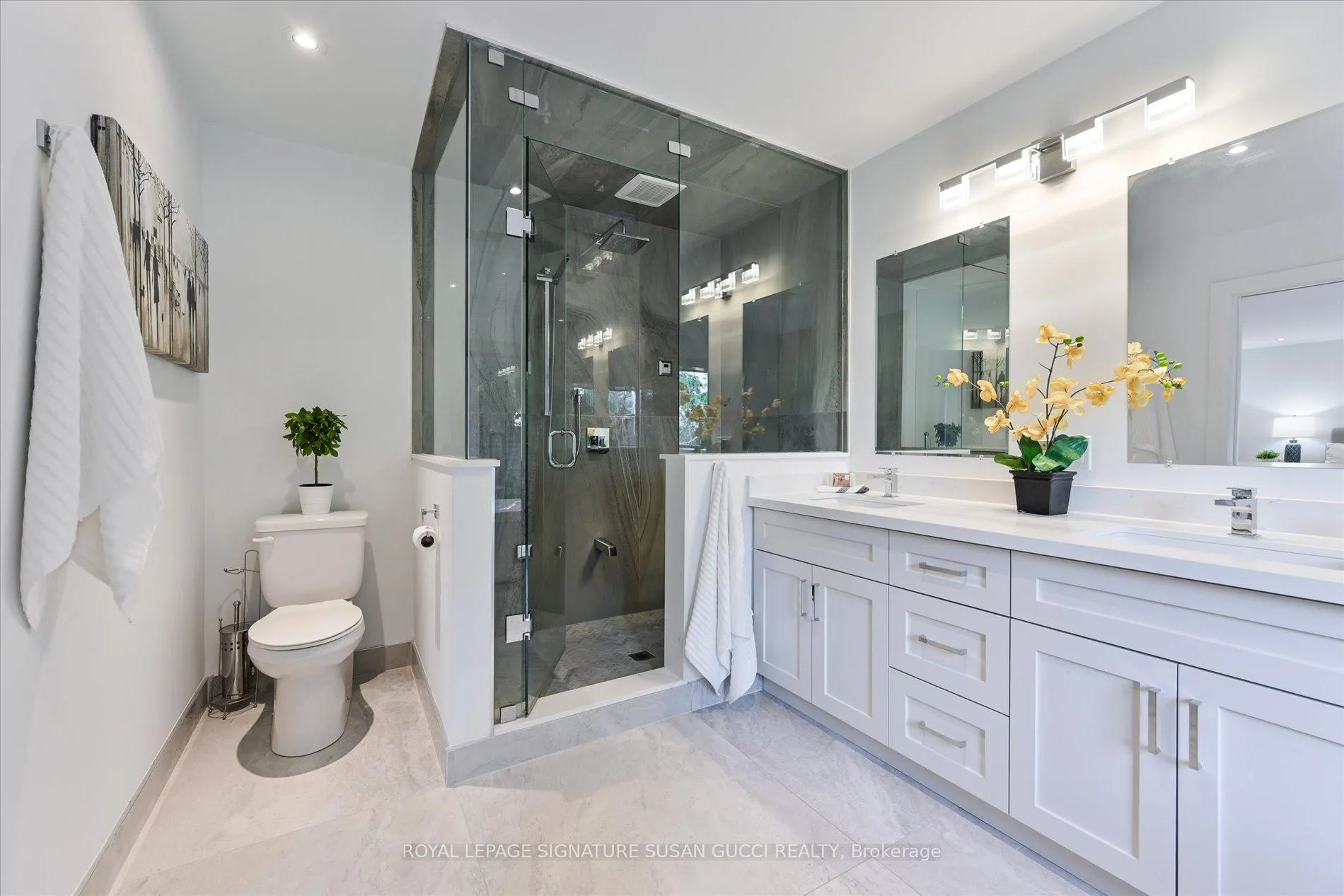 Photo 21 of 475 Donlands Avenue, Toronto, East York — HOMEH