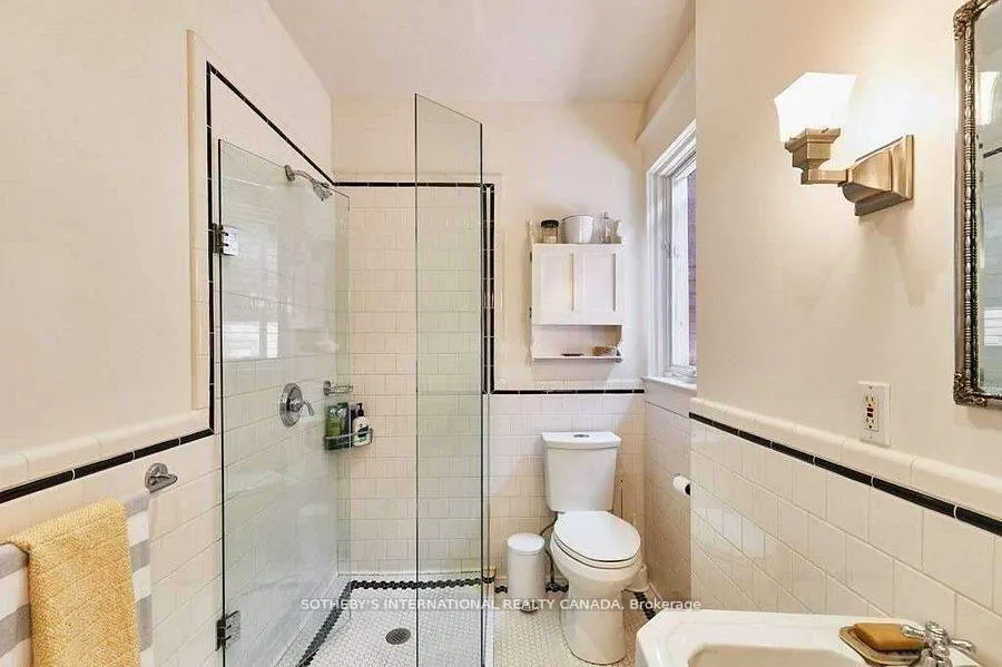 Photo 19 of 71 Gilmour Avenue, Toronto, High Park North — HOMEH