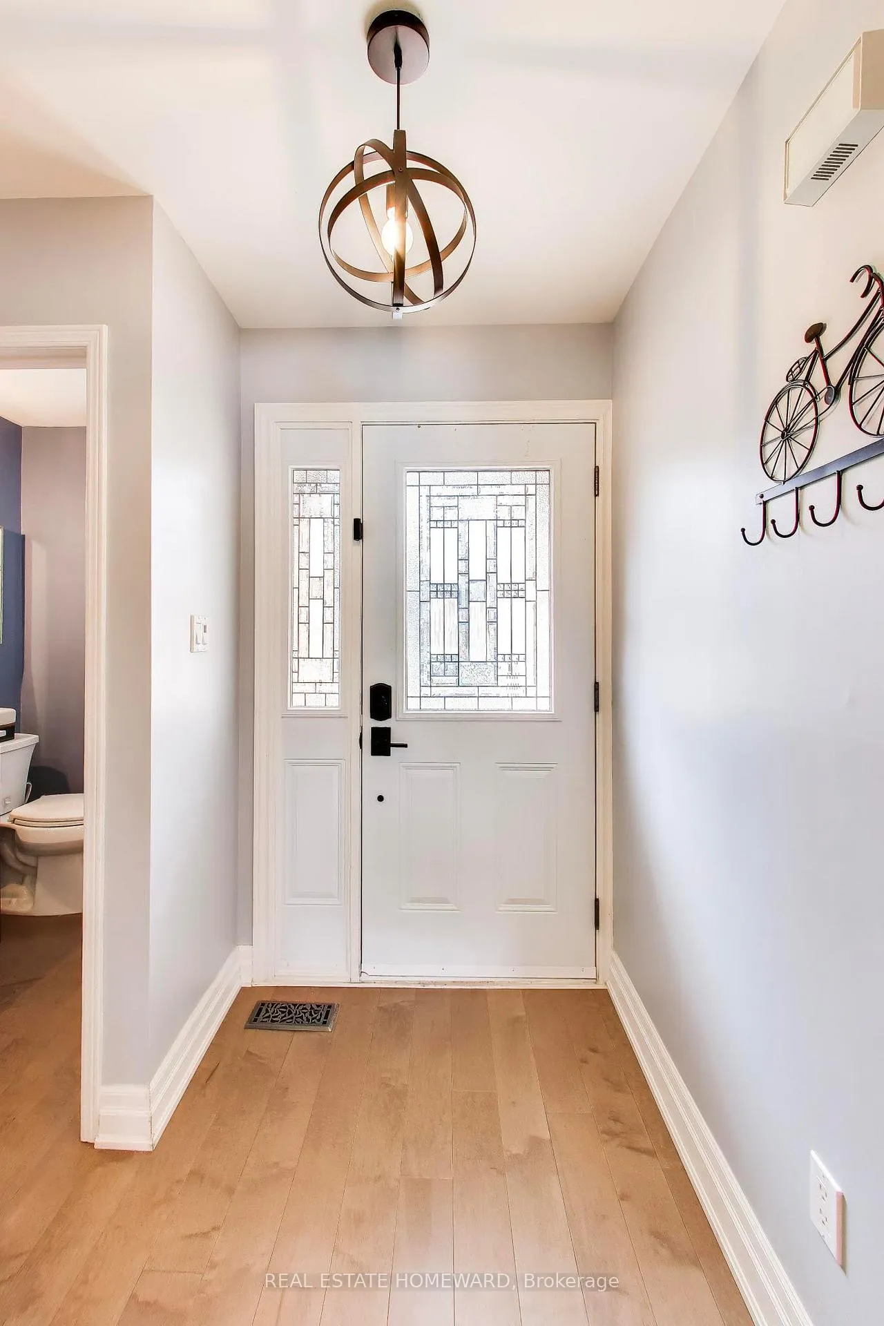 Photo 3 of 3375 Fenwick Crescent, Mississauga, Erin Mills — HOMEH