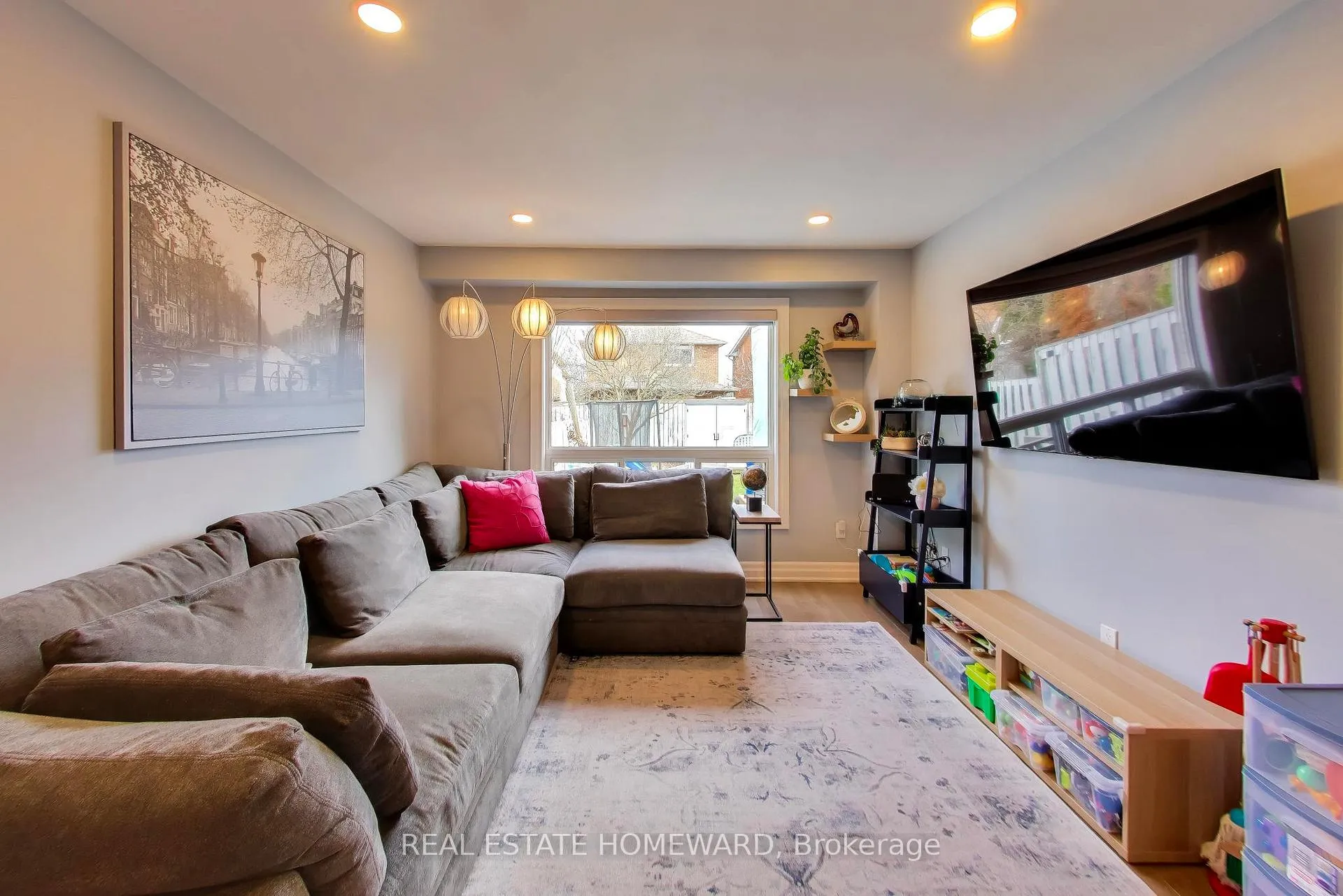 Photo 5 of 3375 Fenwick Crescent, Mississauga, Erin Mills — HOMEH
