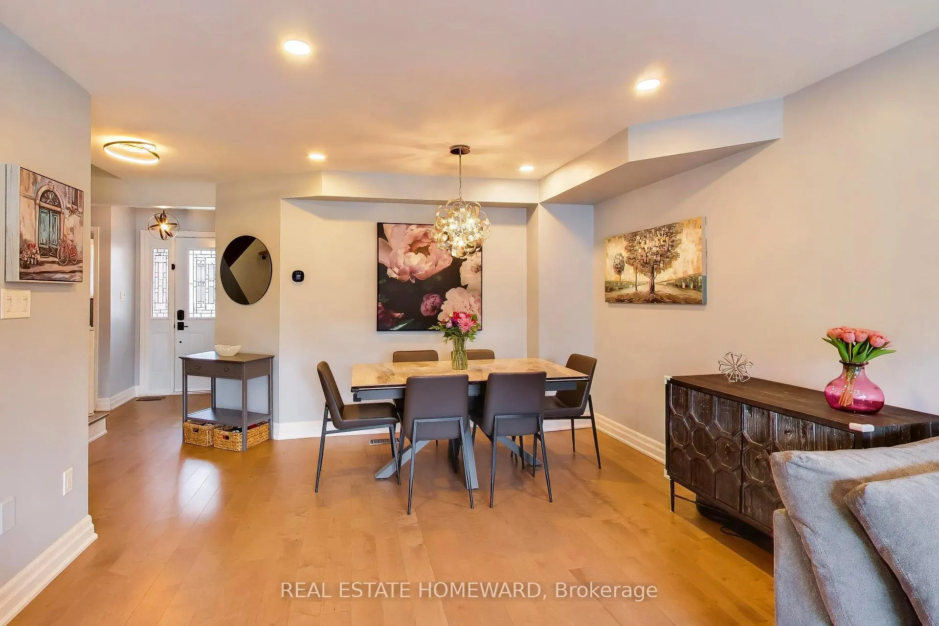 Photo 8 of 3375 Fenwick Crescent, Mississauga, Erin Mills — HOMEH