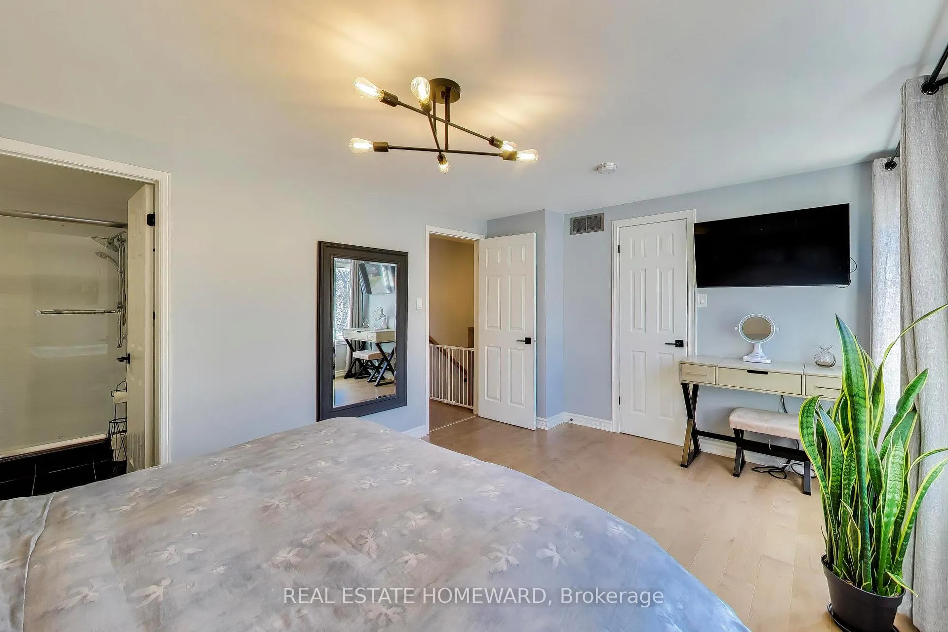 Photo 21 of 3375 Fenwick Crescent, Mississauga, Erin Mills — HOMEH