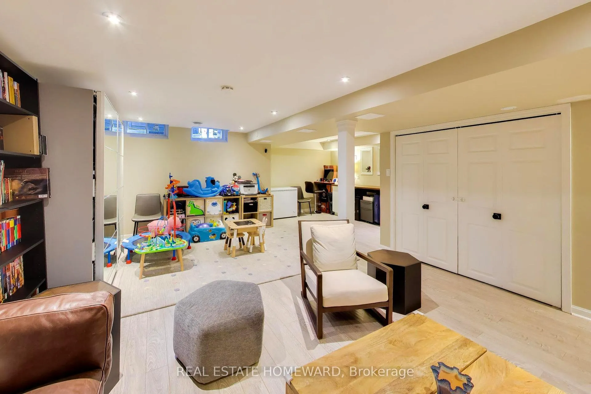 Photo 29 of 3375 Fenwick Crescent, Mississauga, Erin Mills — HOMEH