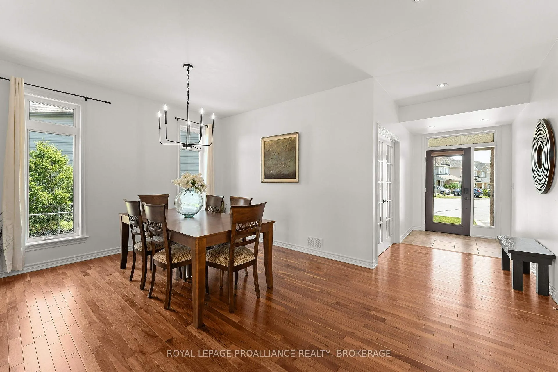 Photo 7 of 565 Savannah Court, Kingston, City Northwest — HOMEH
