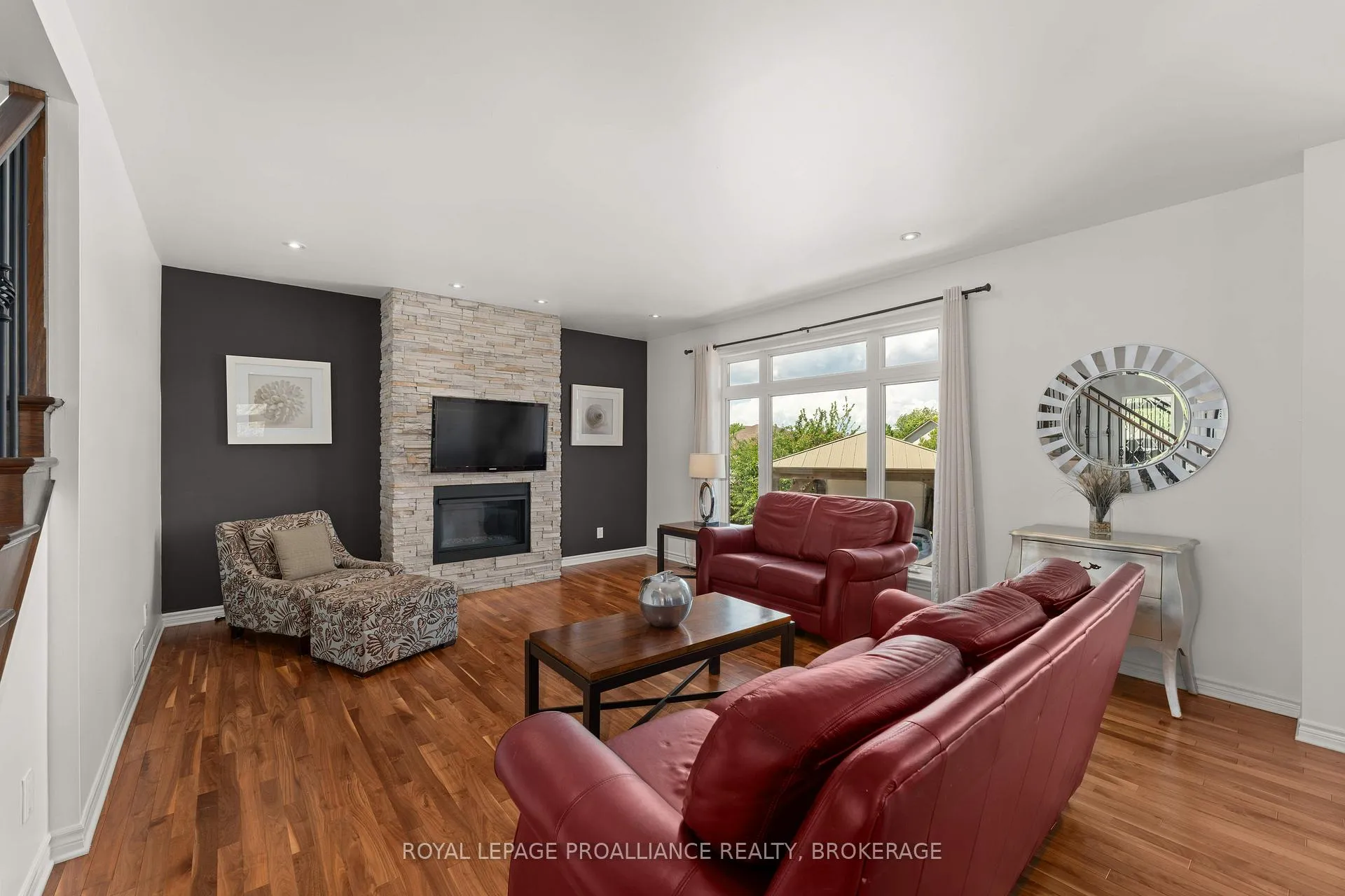 Photo 9 of 565 Savannah Court, Kingston, City Northwest — HOMEH