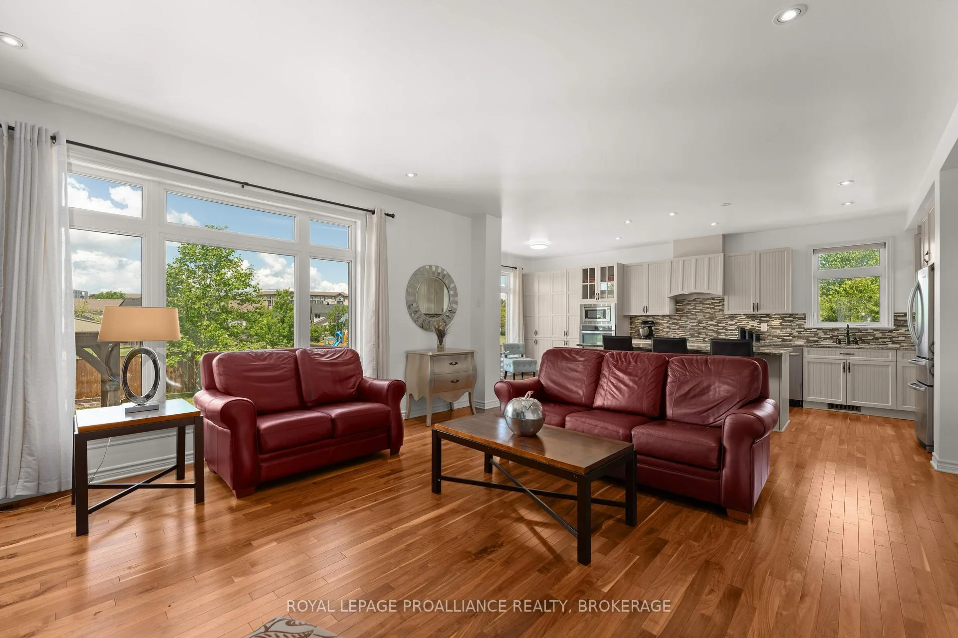 Photo 11 of 565 Savannah Court, Kingston, City Northwest — HOMEH