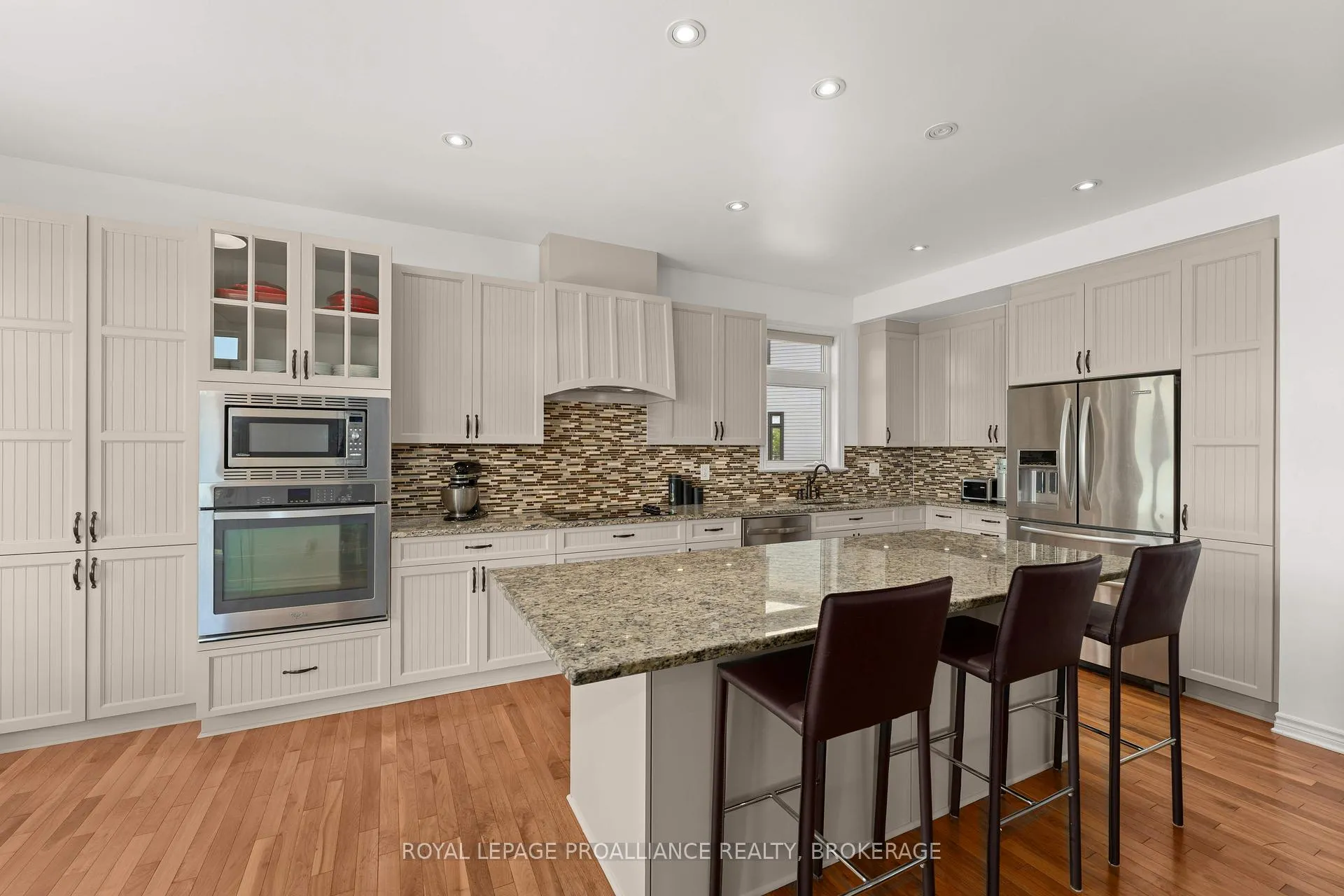 Photo 14 of 565 Savannah Court, Kingston, City Northwest — HOMEH