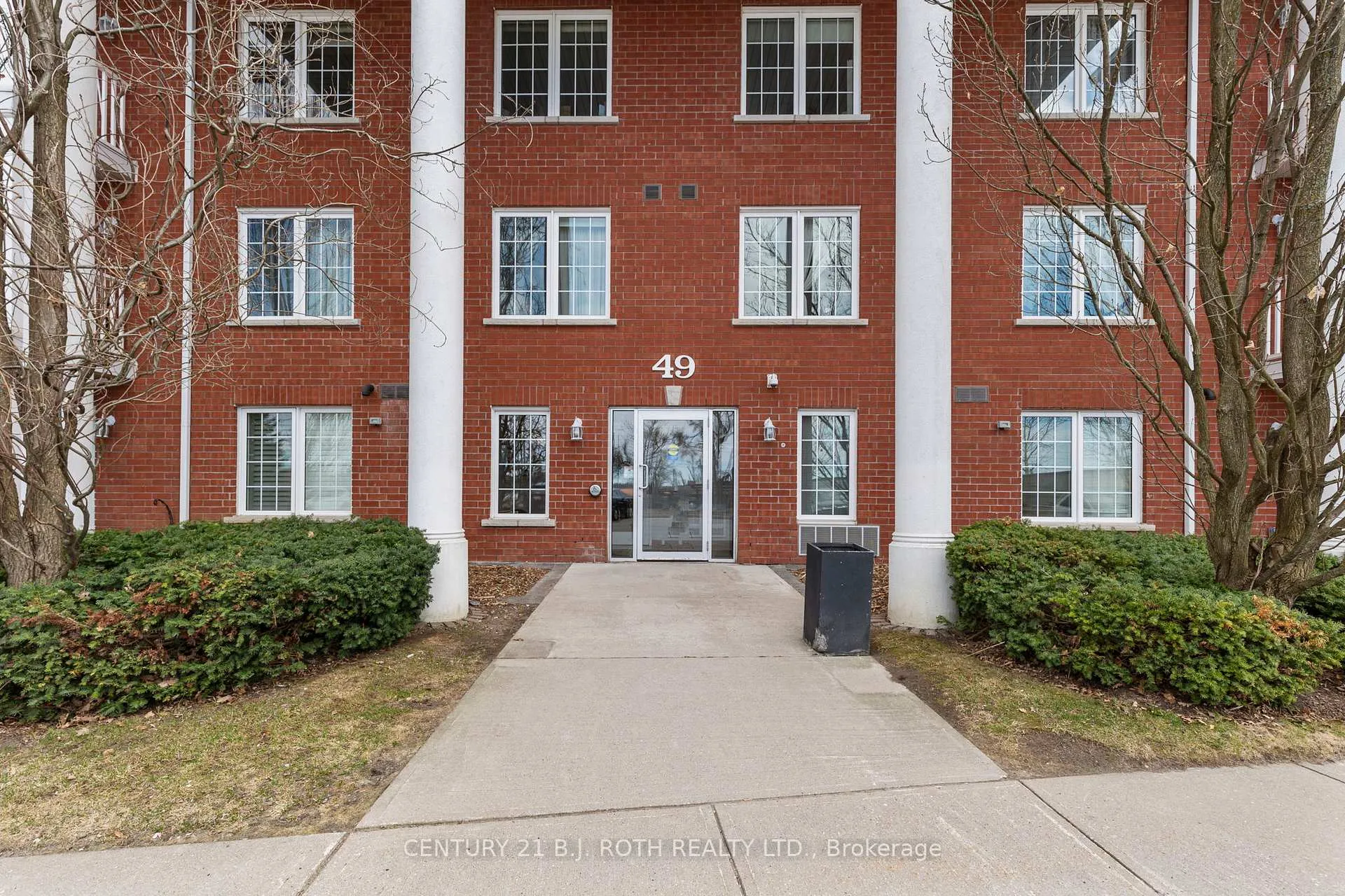 Photo 4 of Unit 209, 49 Jacob's Terrace, Barrie, Allandale — HOMEH
