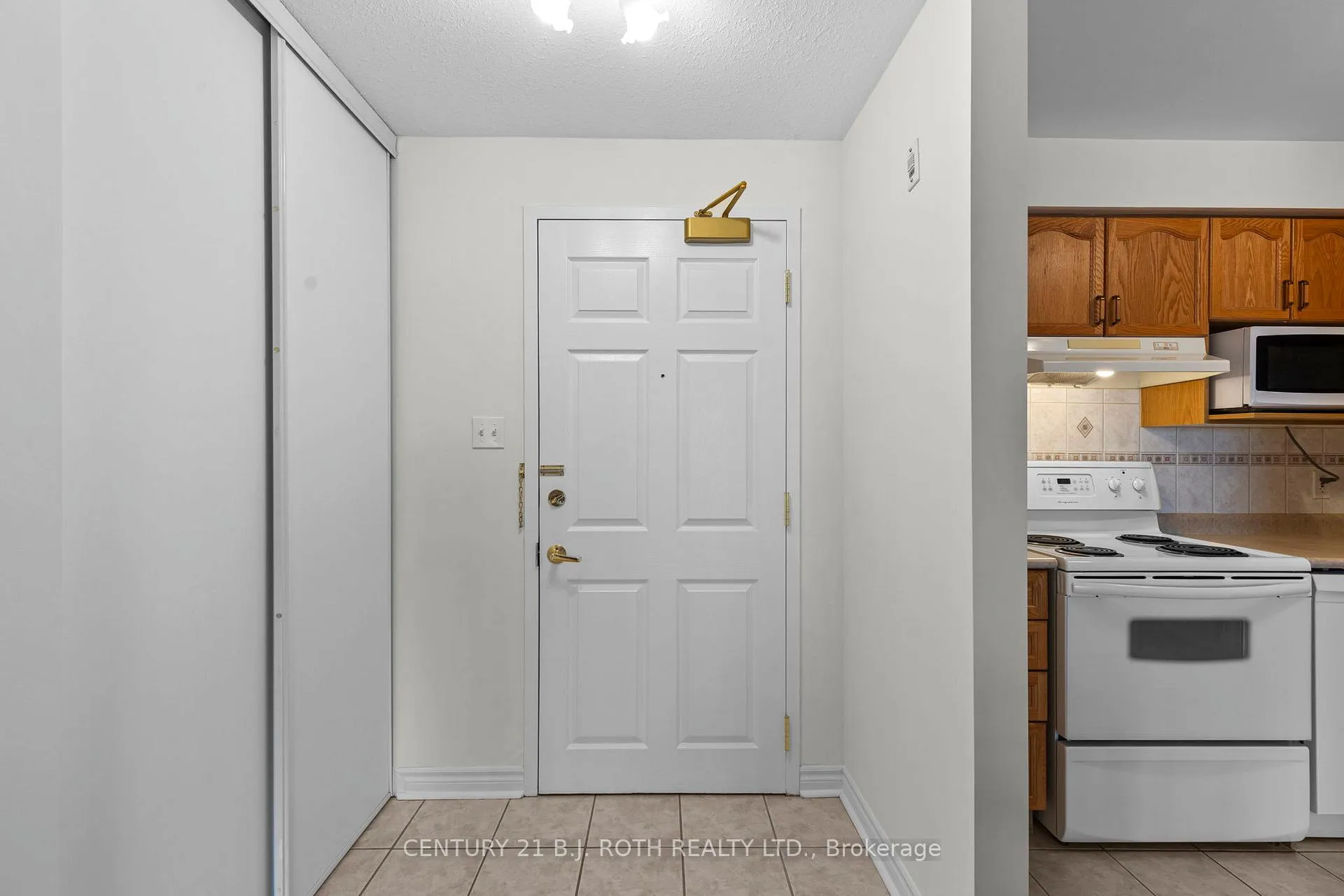 Photo 7 of Unit 209, 49 Jacob's Terrace, Barrie, Allandale — HOMEH