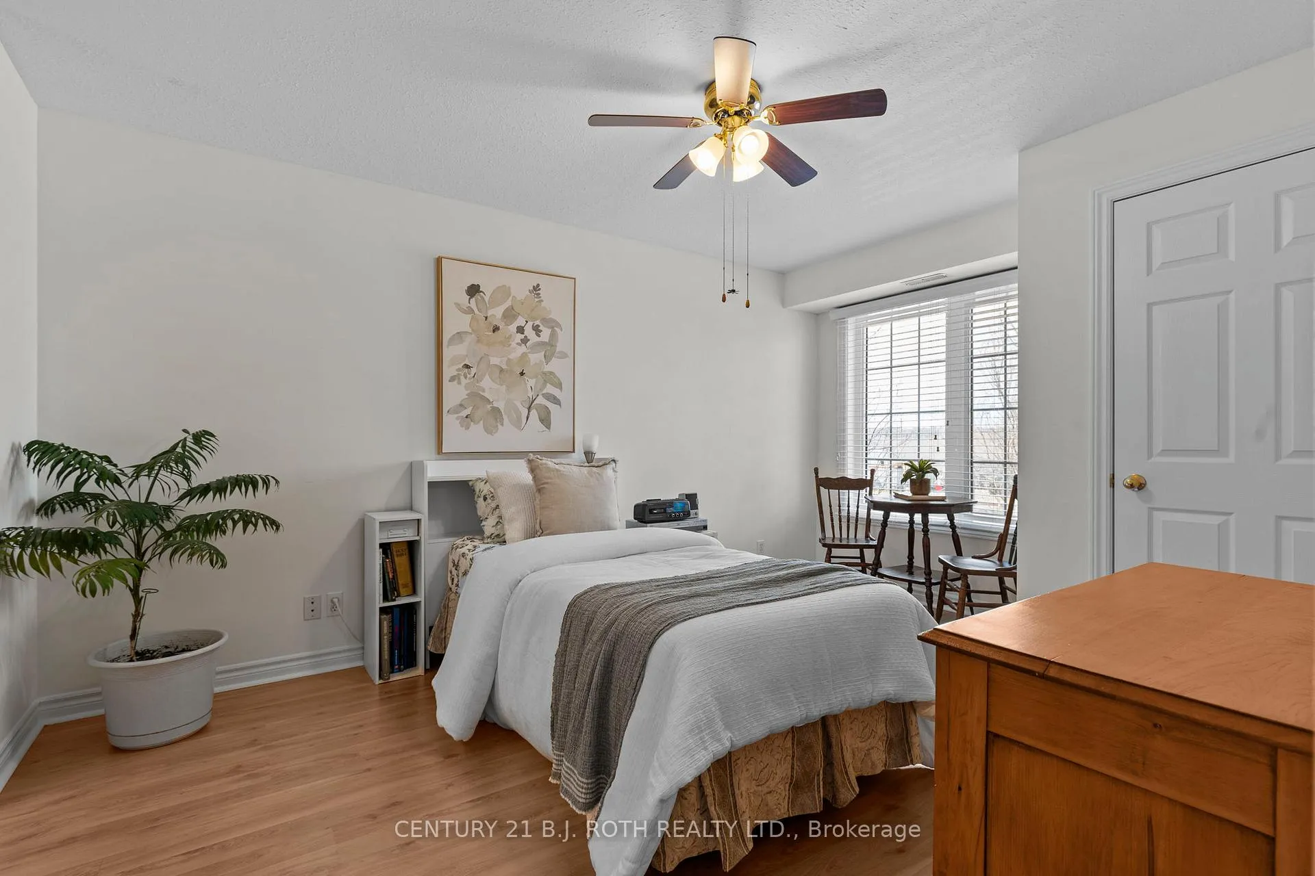 Photo 12 of Unit 209, 49 Jacob's Terrace, Barrie, Allandale — HOMEH