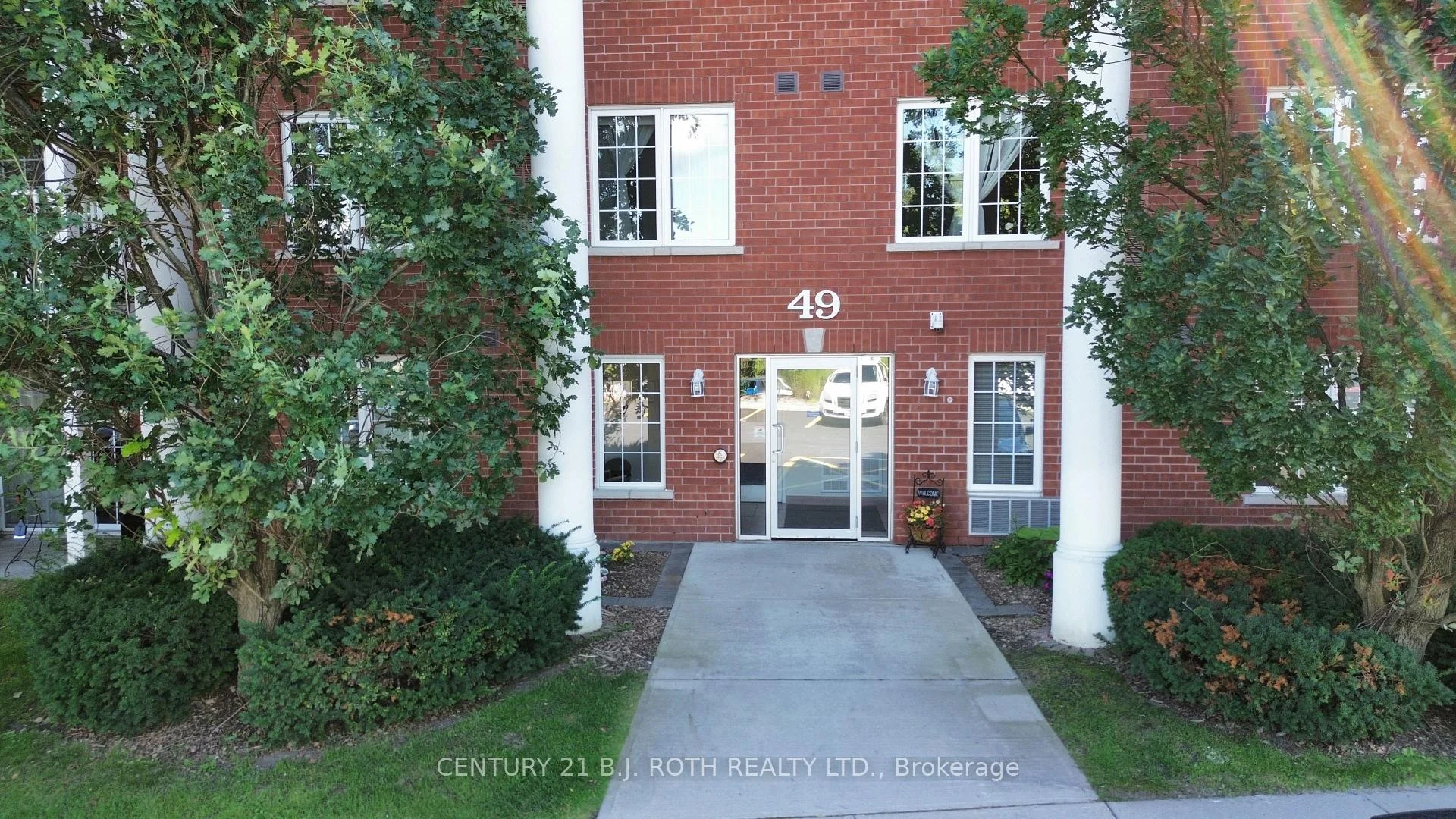 Photo 3 of Unit 209, 49 Jacob's Terrace, Barrie, Allandale — HOMEH