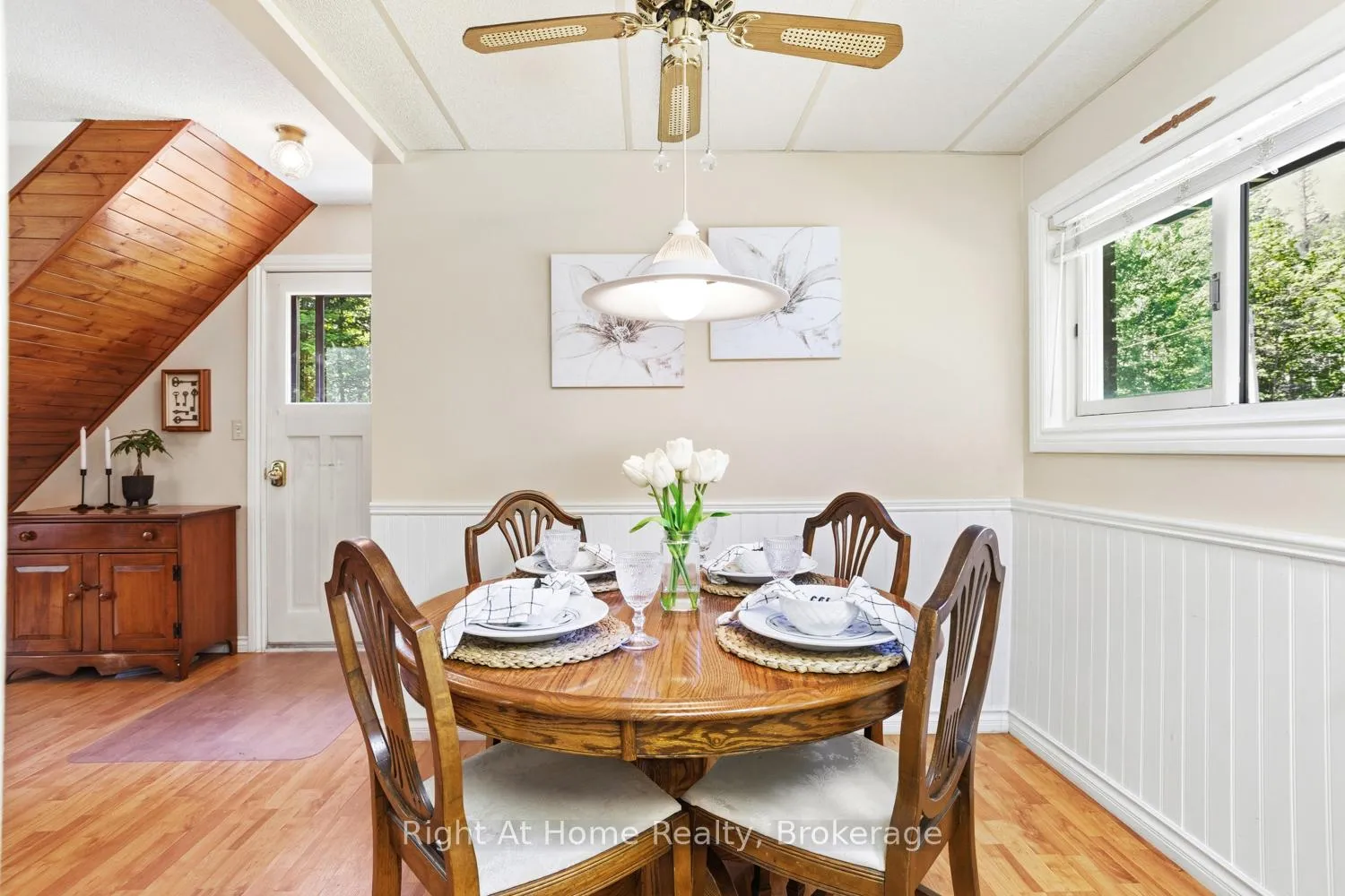 Photo 15 of 1074 Holiday Park Drive, Bracebridge, Macaulay — HOMEH