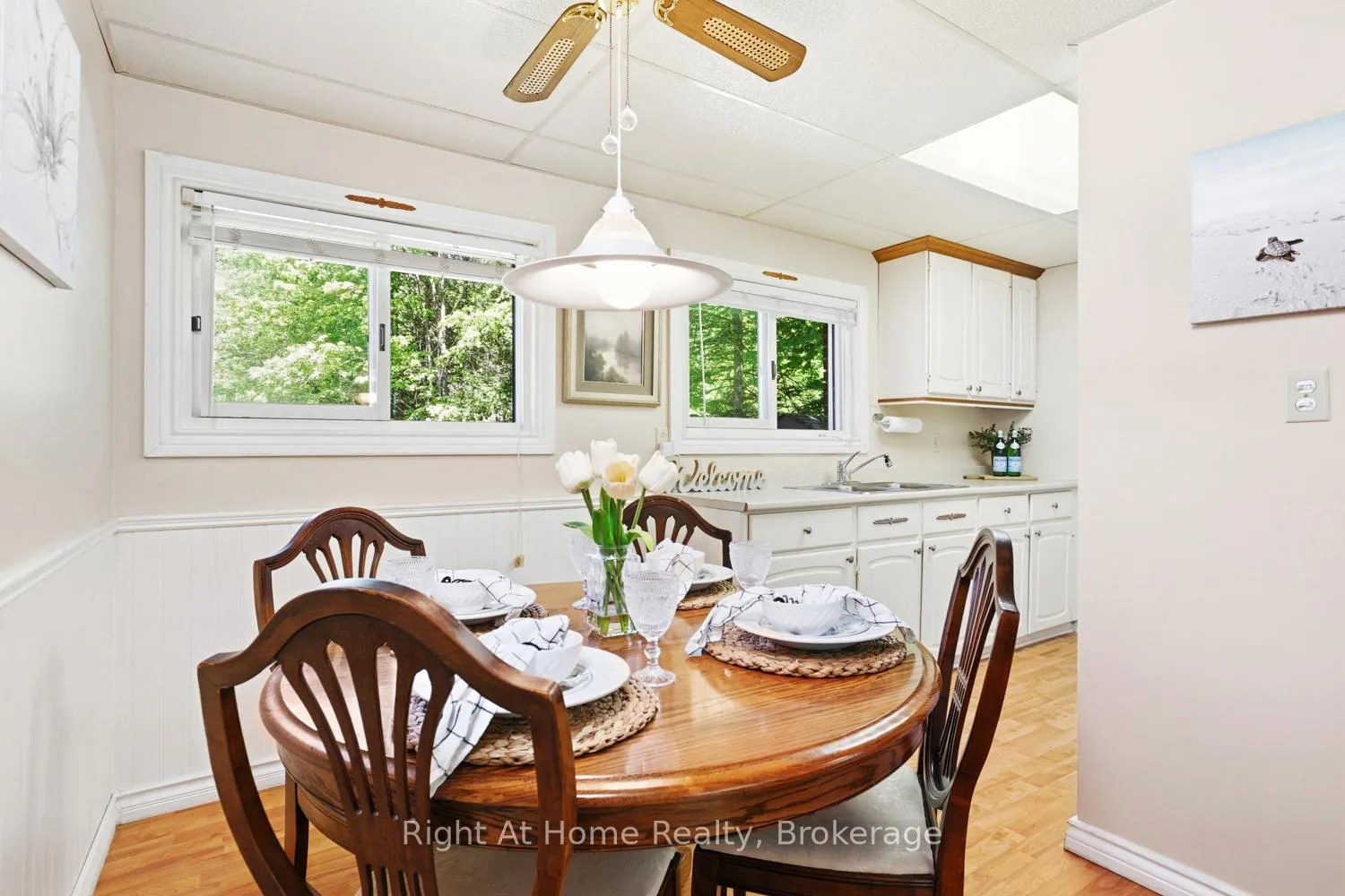 Photo 17 of 1074 Holiday Park Drive, Bracebridge, Macaulay — HOMEH