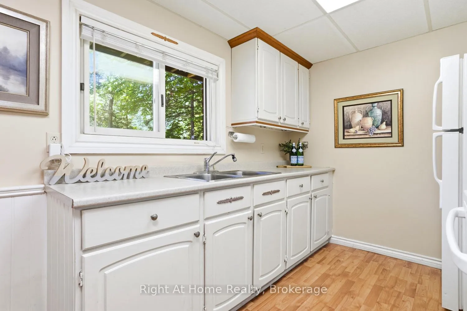 Photo 19 of 1074 Holiday Park Drive, Bracebridge, Macaulay — HOMEH