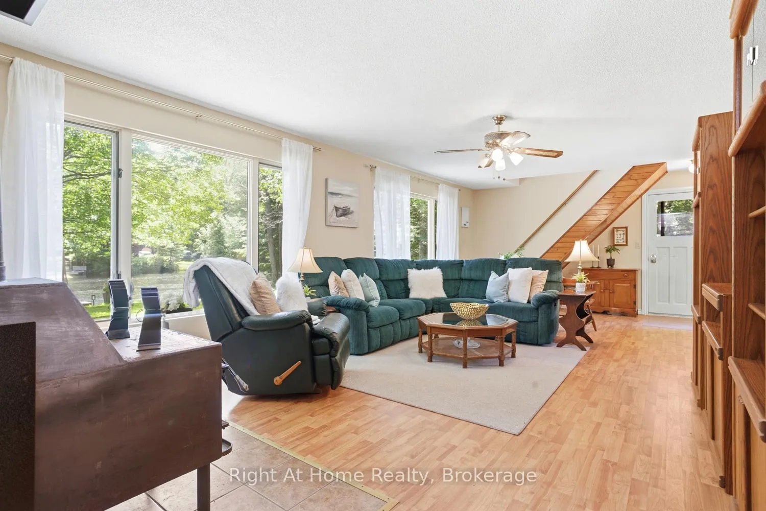 Photo 22 of 1074 Holiday Park Drive, Bracebridge, Macaulay — HOMEH
