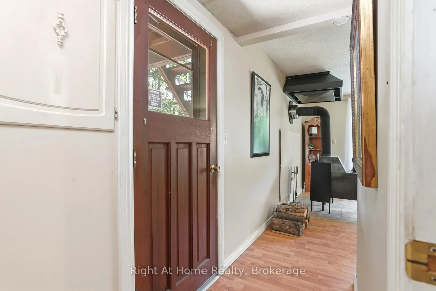 Photo 26 of 1074 Holiday Park Drive, Bracebridge, Macaulay — HOMEH