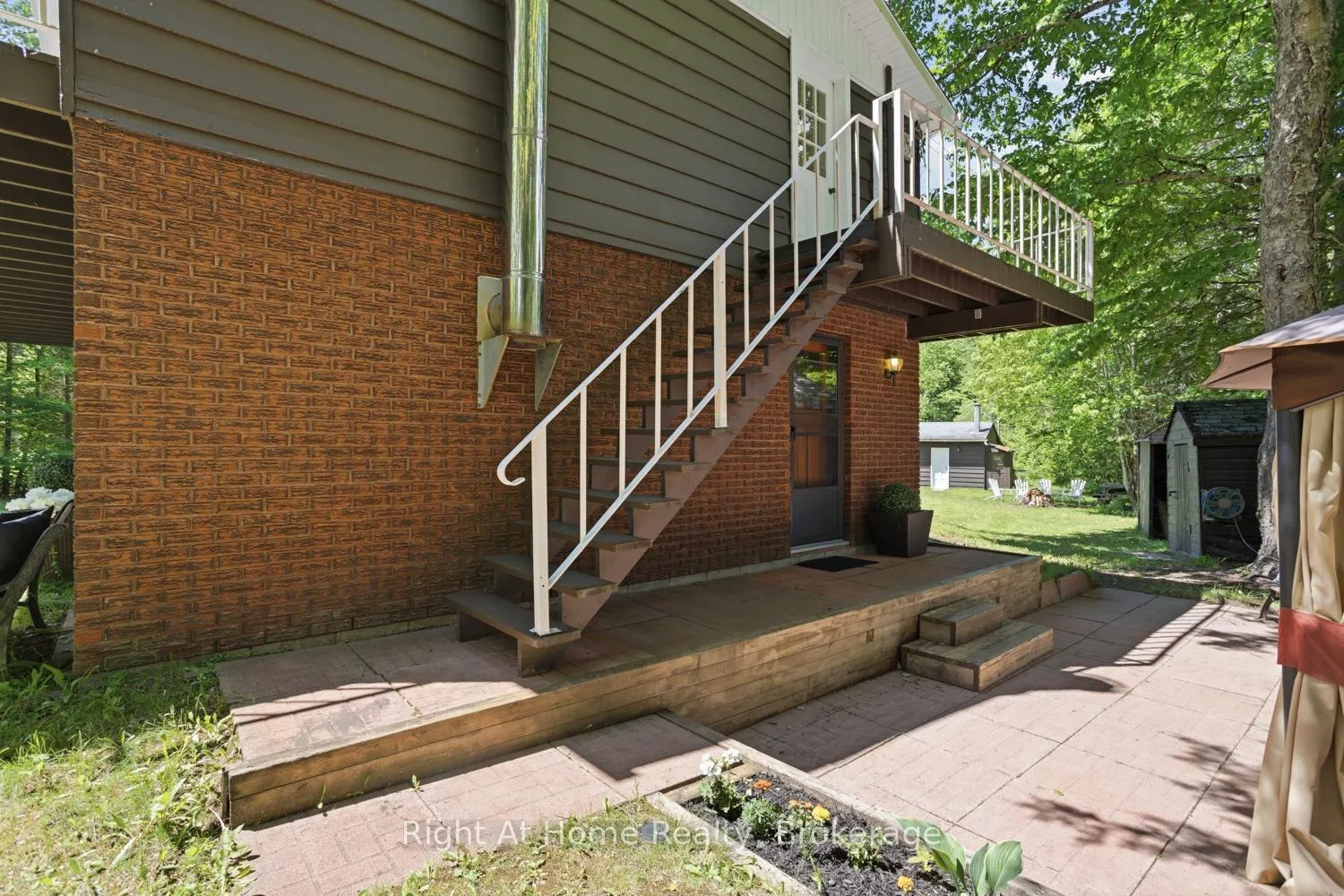 Photo 42 of 1074 Holiday Park Drive, Bracebridge, Macaulay — HOMEH