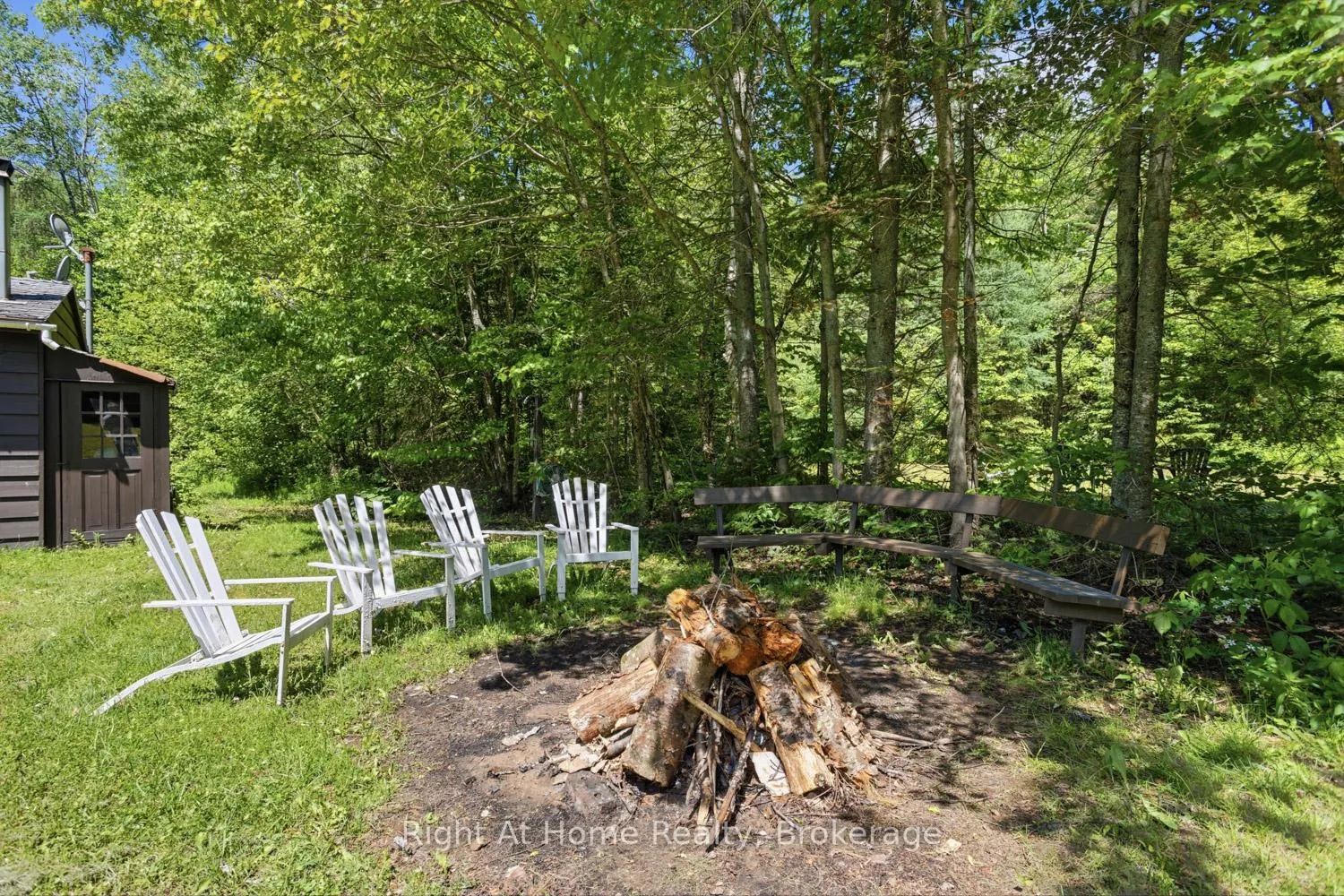 Photo 44 of 1074 Holiday Park Drive, Bracebridge, Macaulay — HOMEH