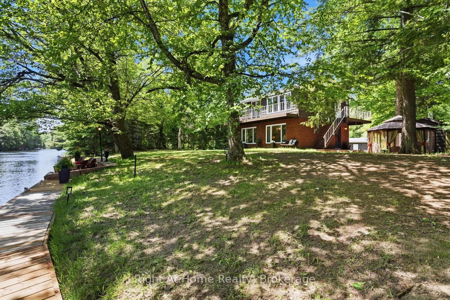 Photo 45 of 1074 Holiday Park Drive, Bracebridge, Macaulay — HOMEH