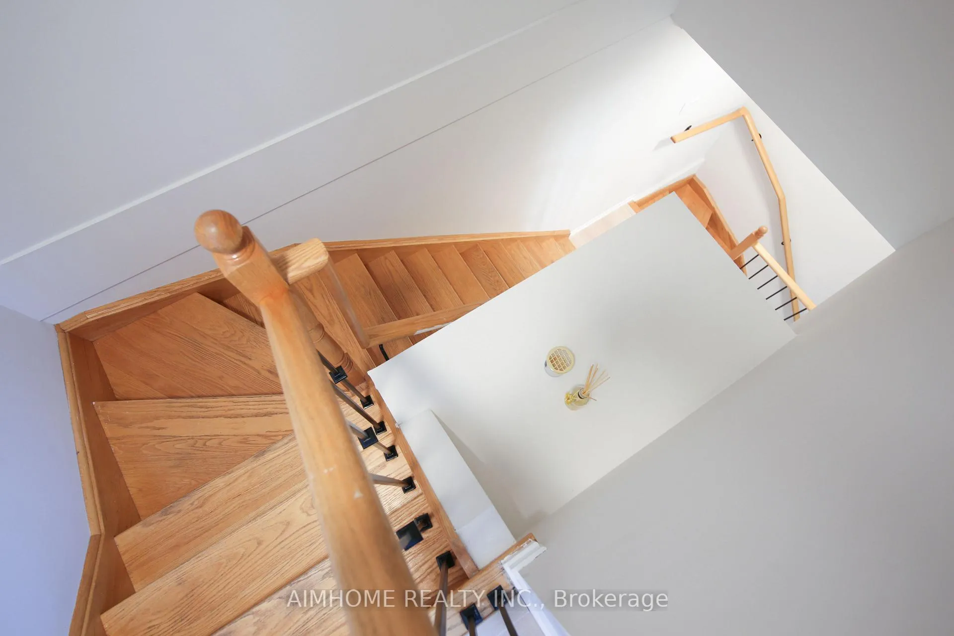 Photo 28 of Unit 6, 29 Frances Loring Lane, Toronto, South Riverdale — HOMEH