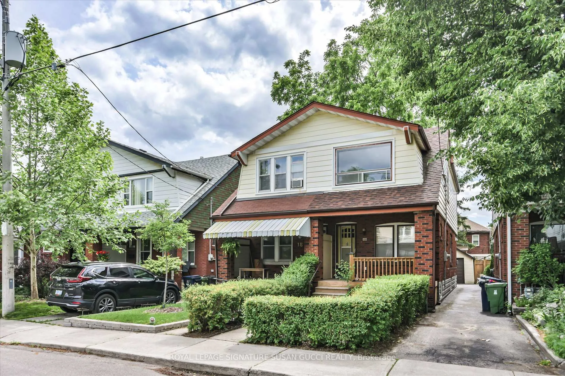 Photo 2 of 20 Bonnie Brae Boulevard, Toronto, Danforth Village-East York — HOMEH