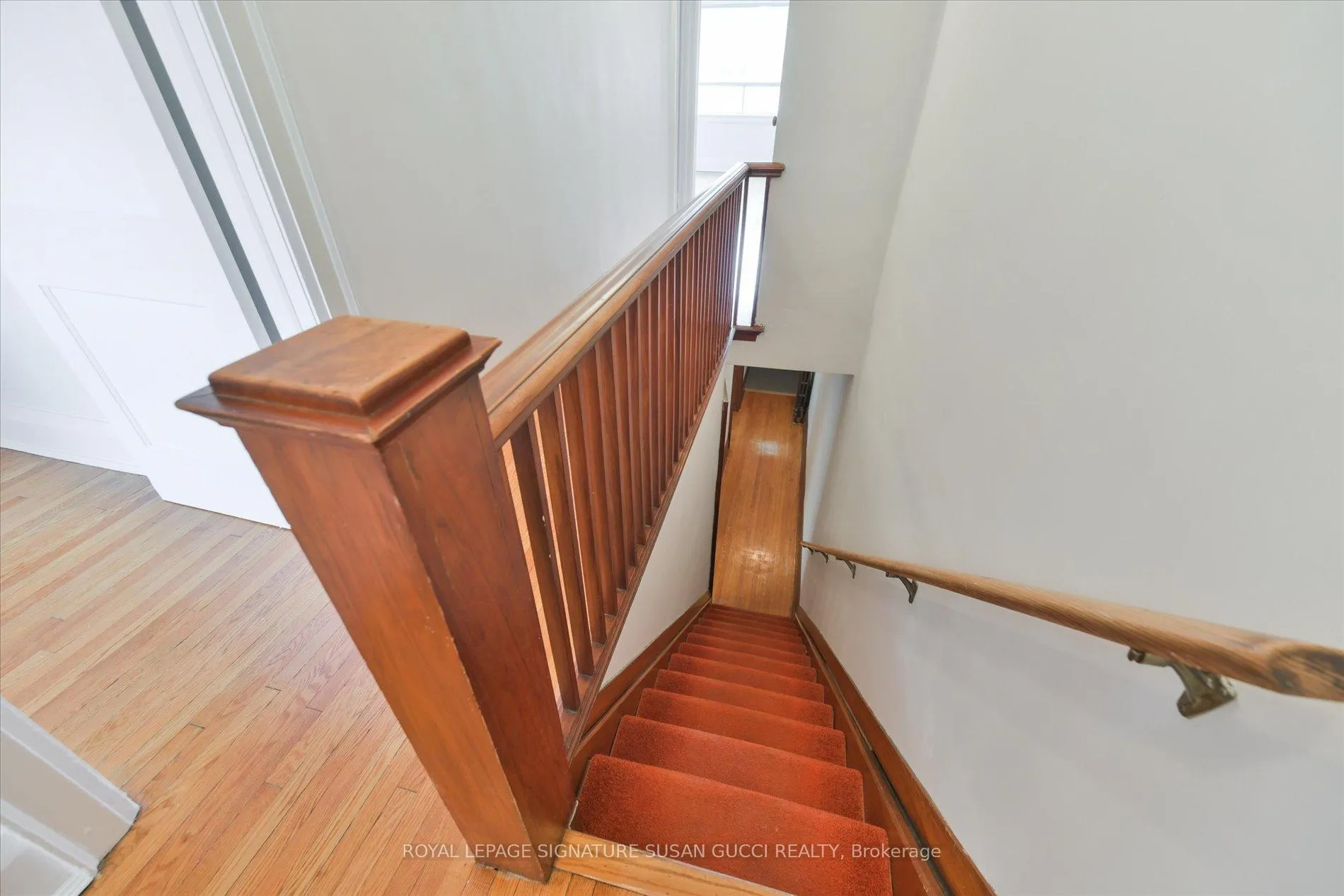 Photo 15 of 20 Bonnie Brae Boulevard, Toronto, Danforth Village-East York — HOMEH