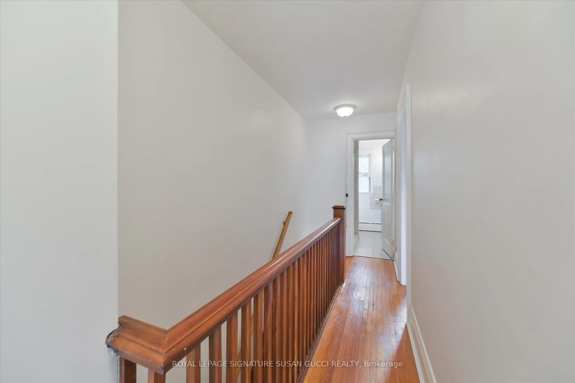 Photo 16 of 20 Bonnie Brae Boulevard, Toronto, Danforth Village-East York — HOMEH