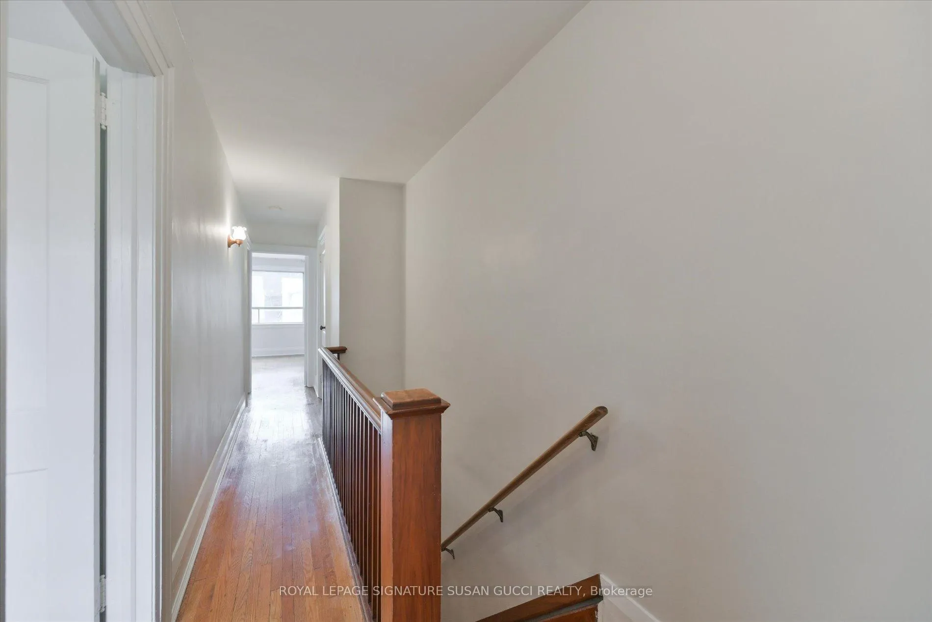 Photo 17 of 20 Bonnie Brae Boulevard, Toronto, Danforth Village-East York — HOMEH