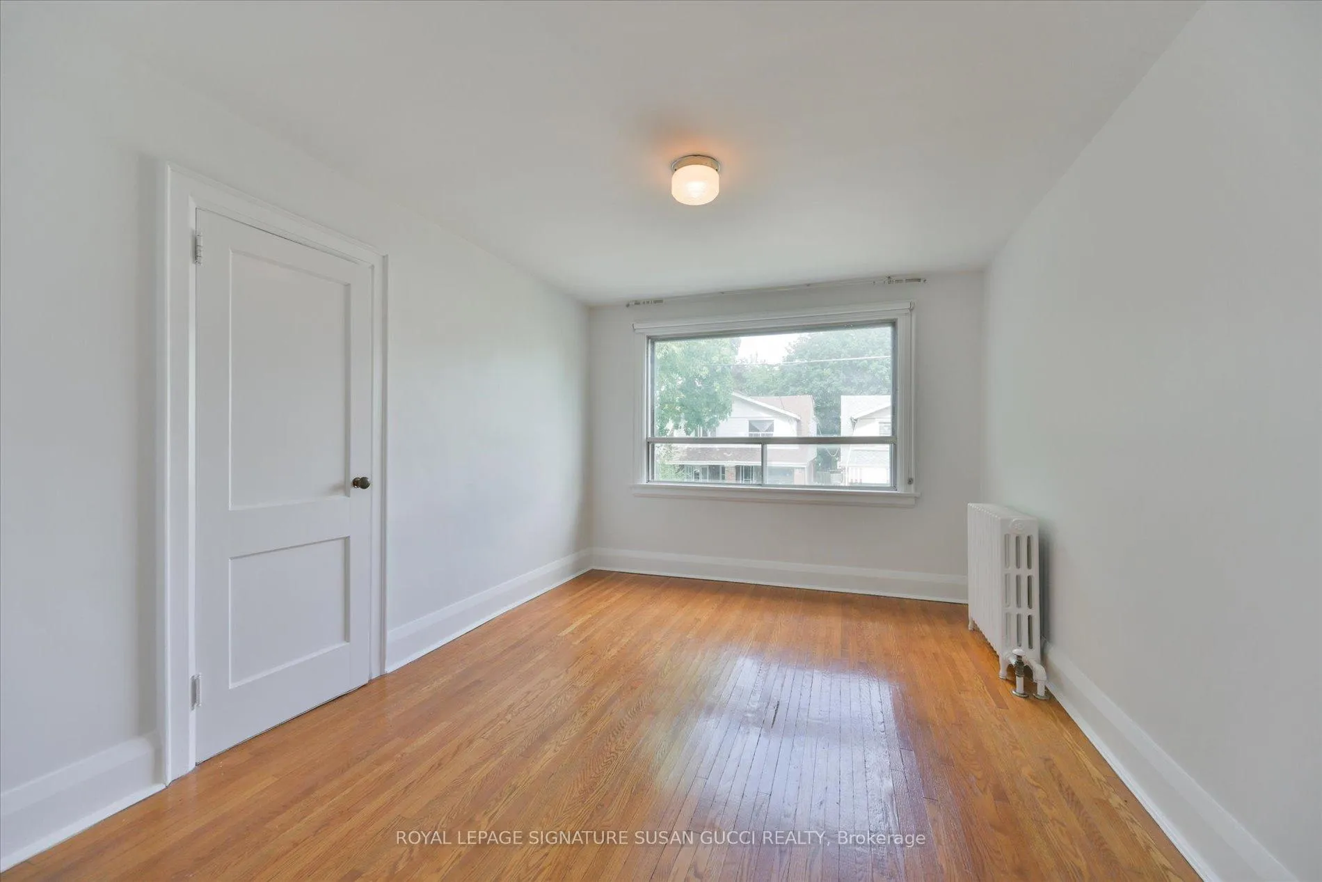 Photo 18 of 20 Bonnie Brae Boulevard, Toronto, Danforth Village-East York — HOMEH